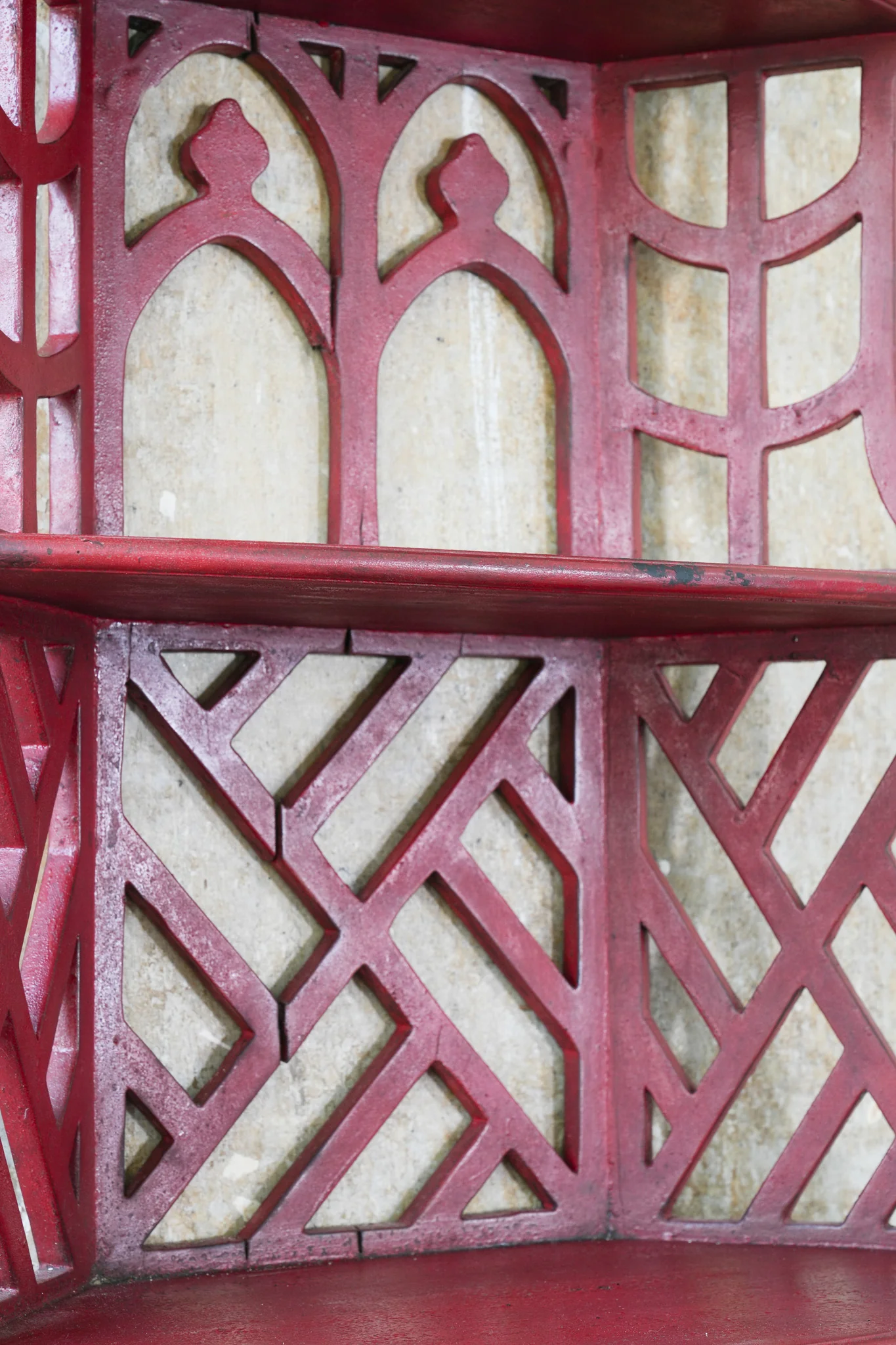 A Pair of Chinese Chippendale Hanging Shelves - Image 10