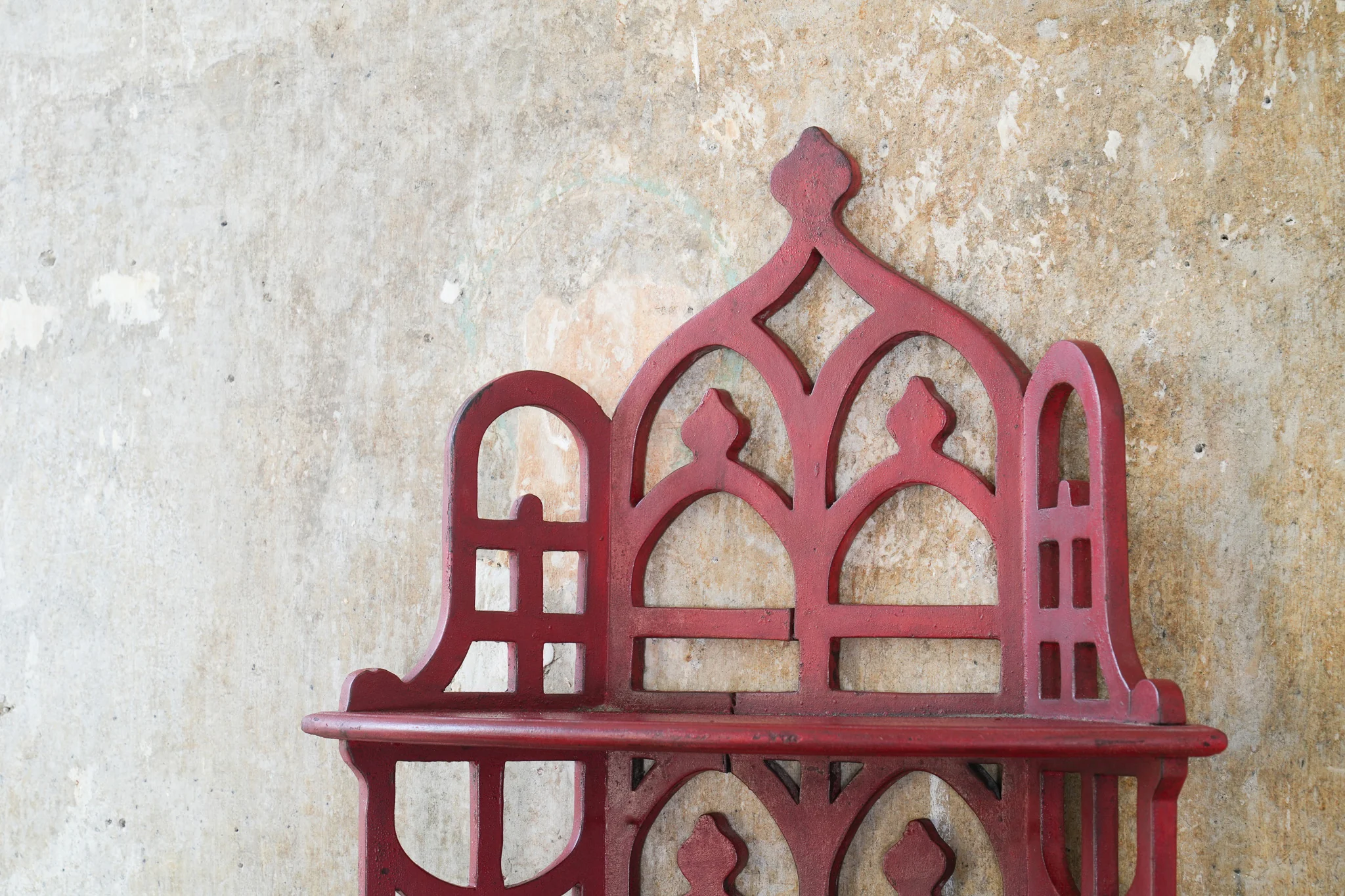 A Pair of Chinese Chippendale Hanging Shelves - Image 11