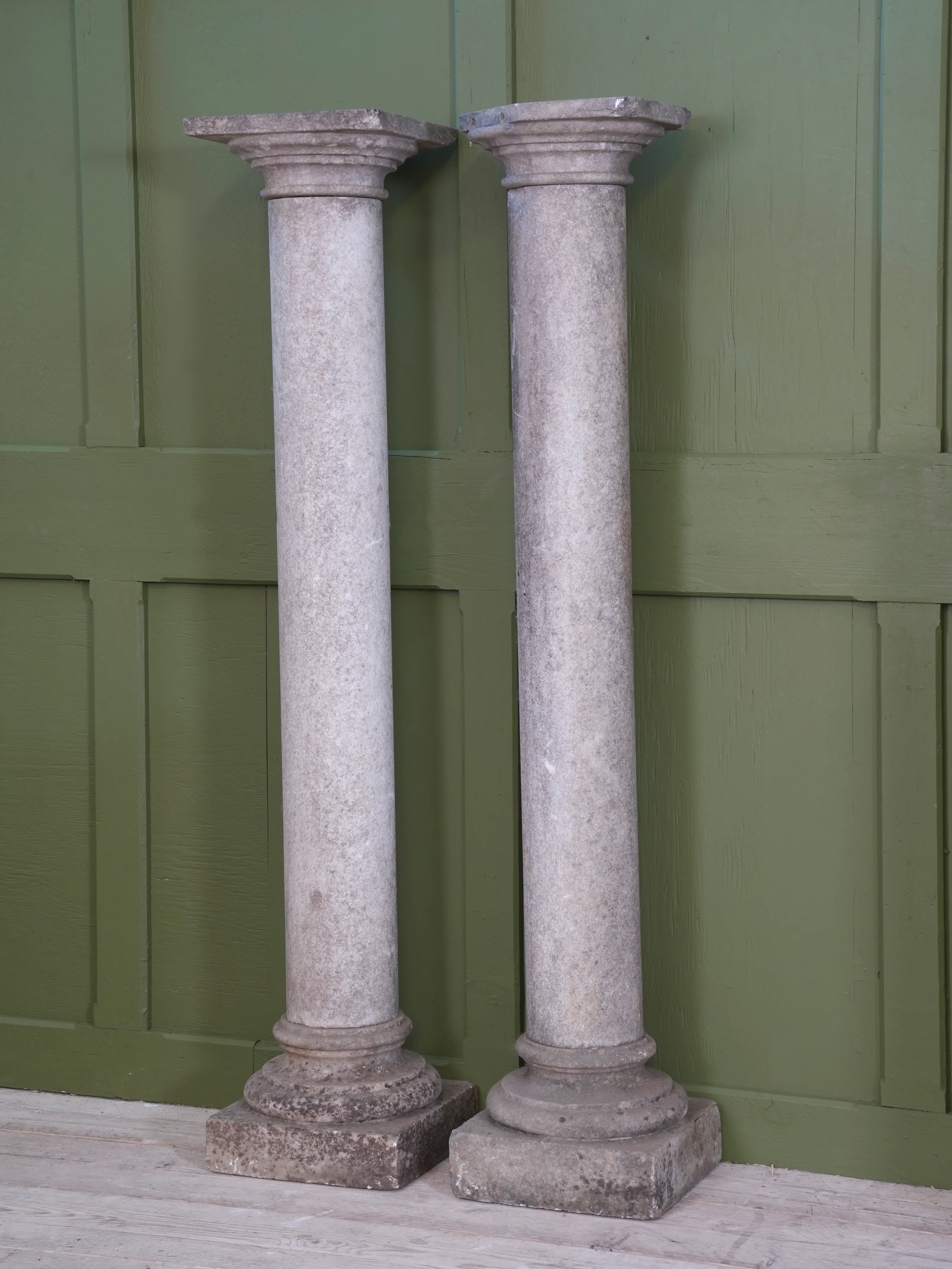 A Pair of 19th Century Marble Columns - Image 3