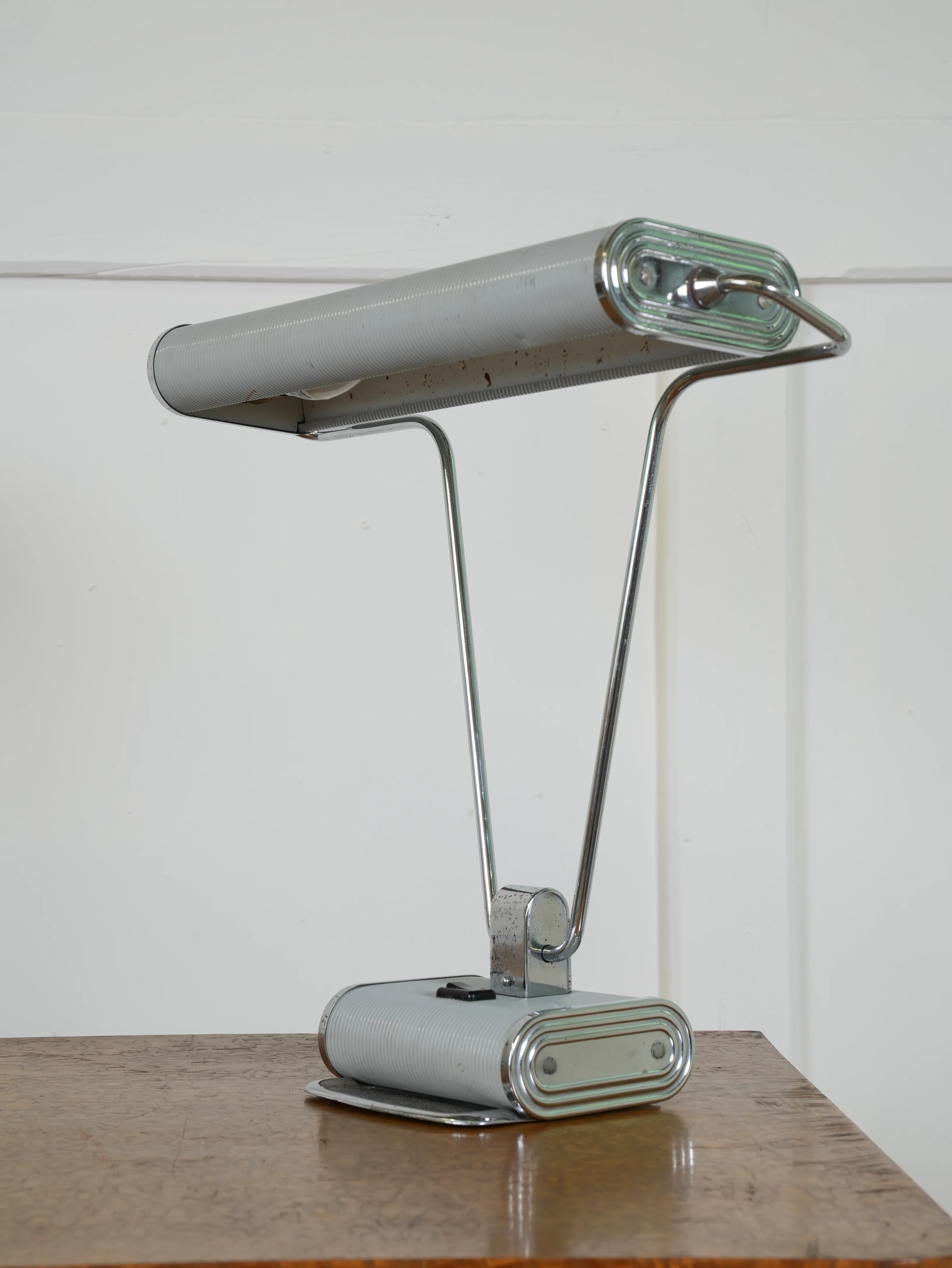 A Pair of Eileen Gray Desk Lamps - Image 7