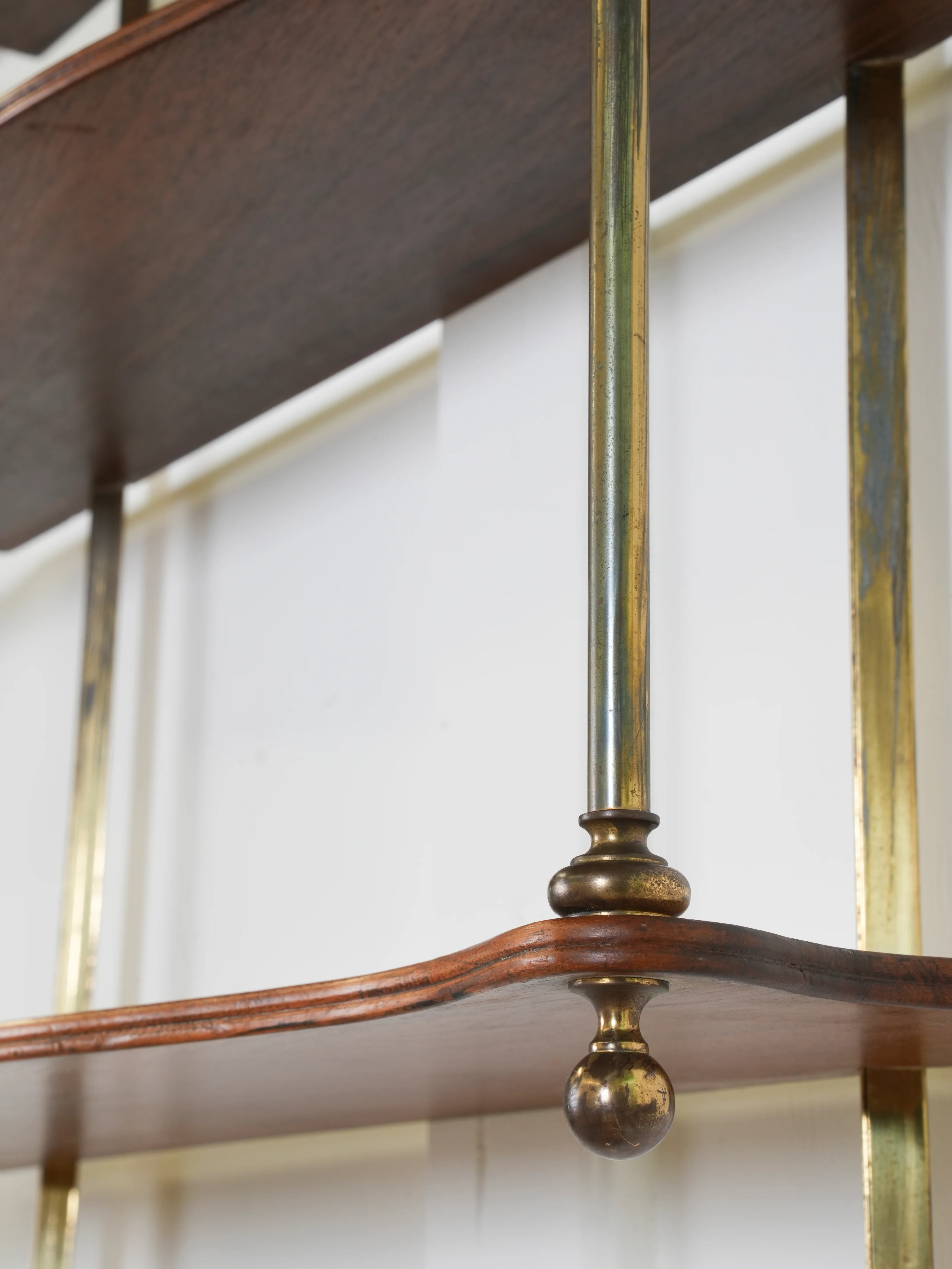 A Pair of Mahogany & Brass Hanging Shelves - Image 8