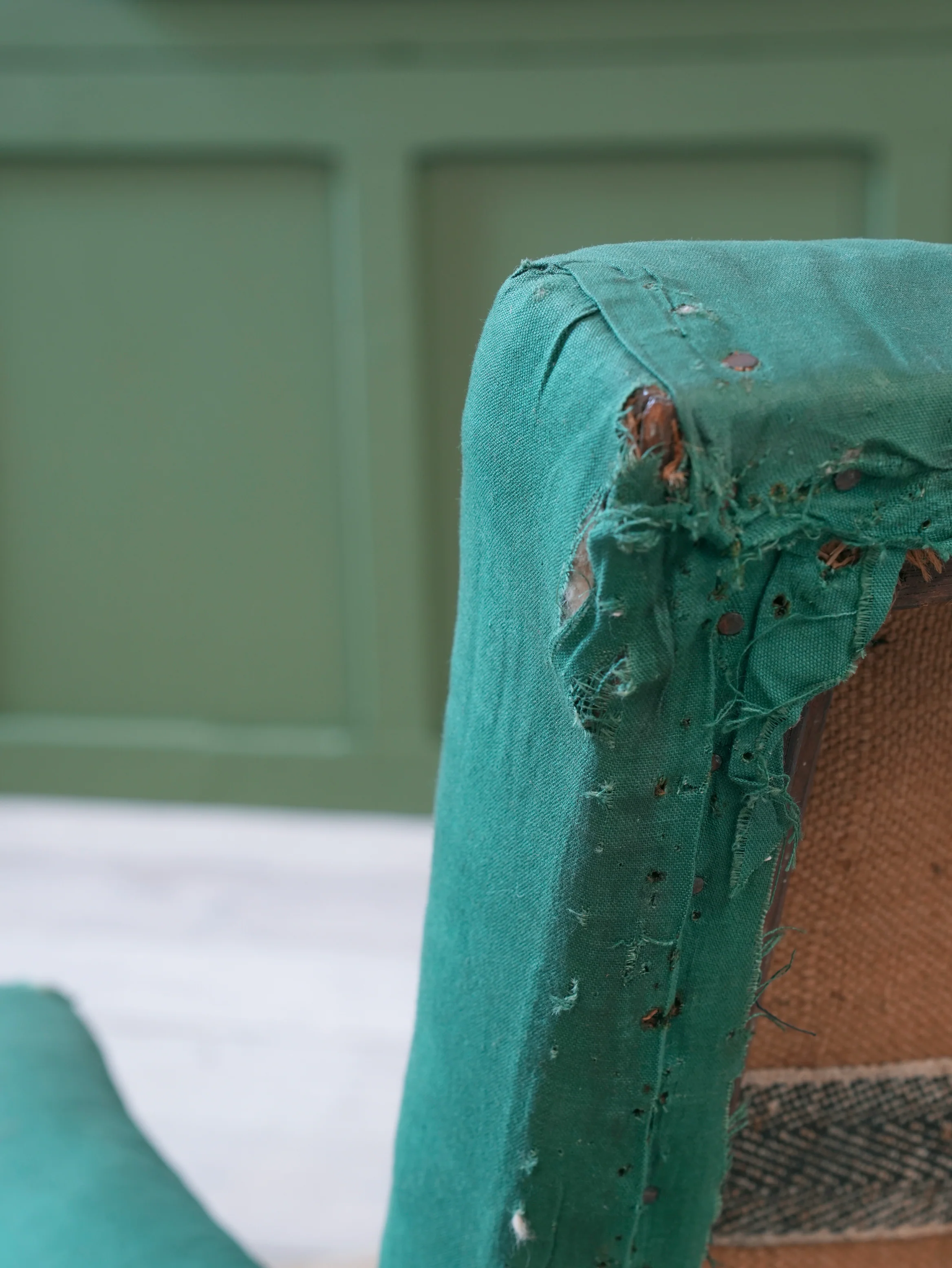 A George III Mahogany Gainsborough Armchair - Image 15
