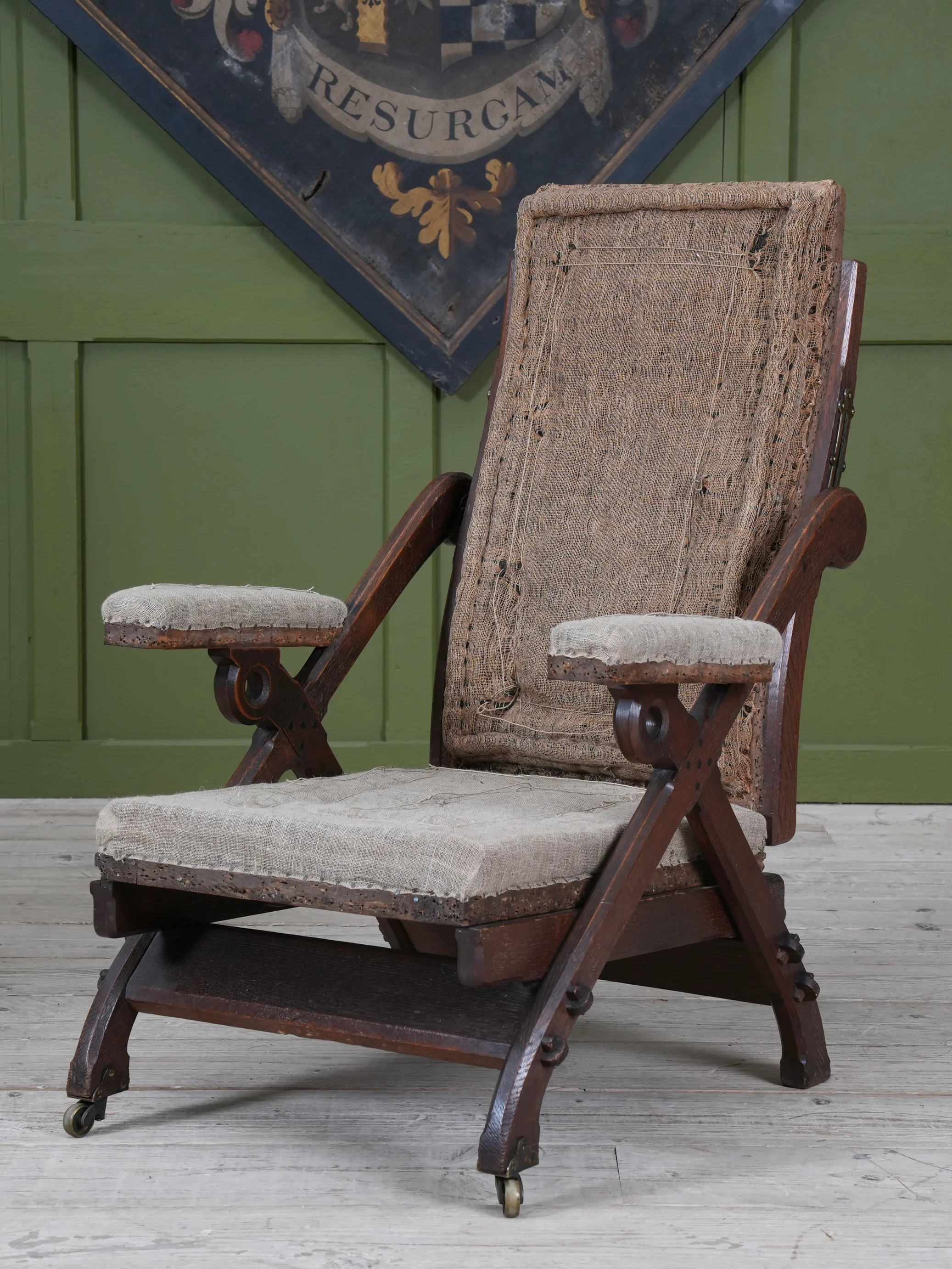 A âNew Registered Reclining Chairâ