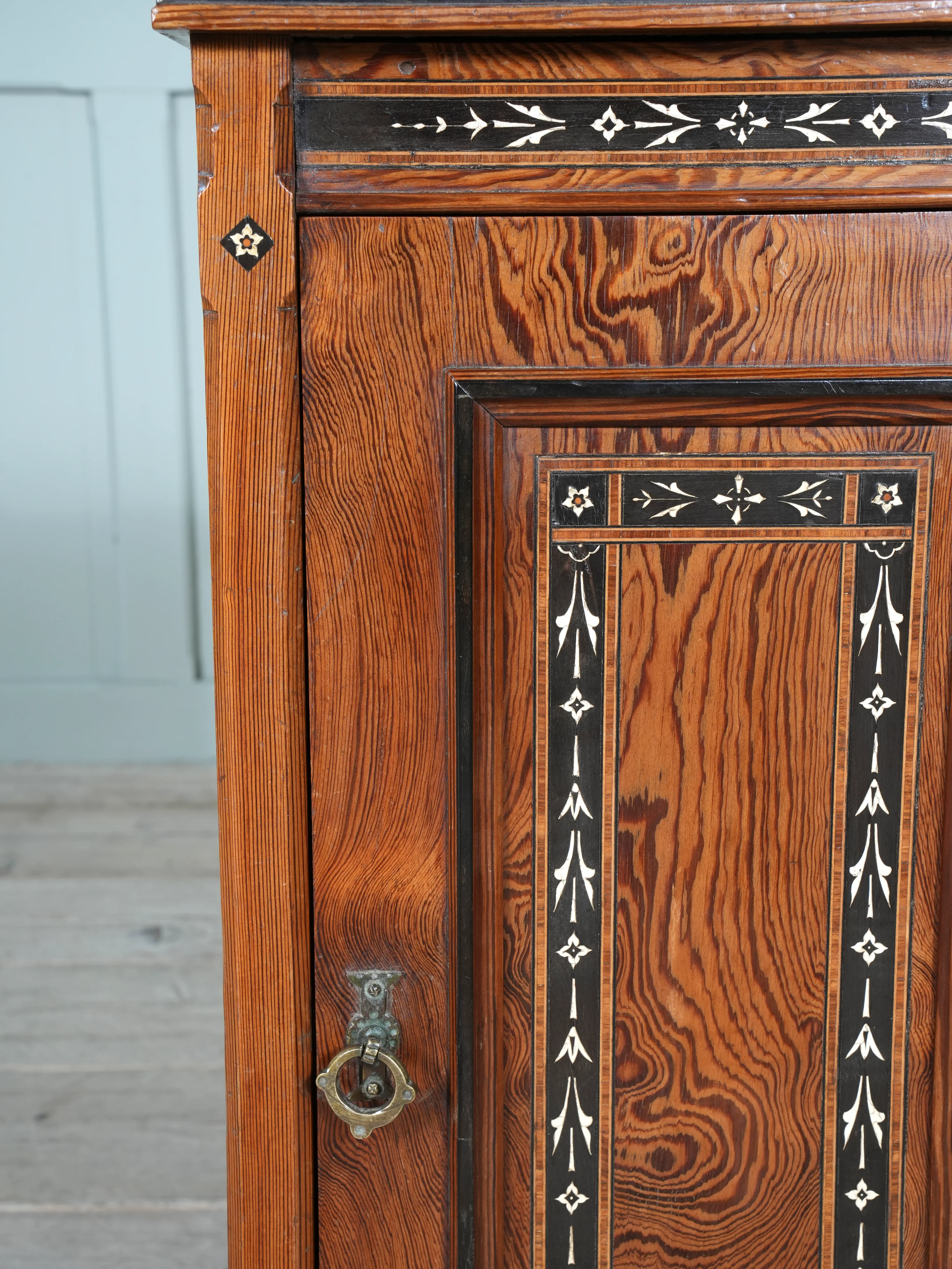 Aesthetic Movement Bedside Cabinet - Image 6