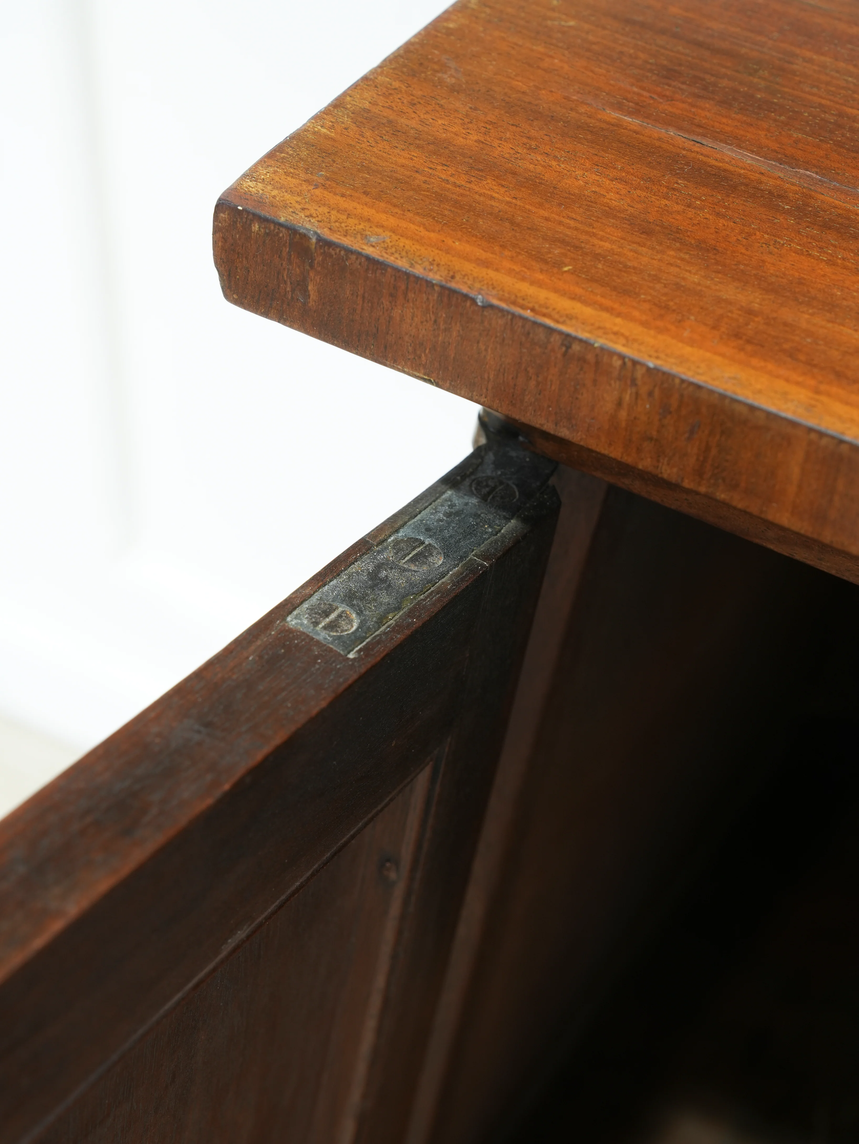 A Regency Mahogany Pedestal Cabinet - Image 12