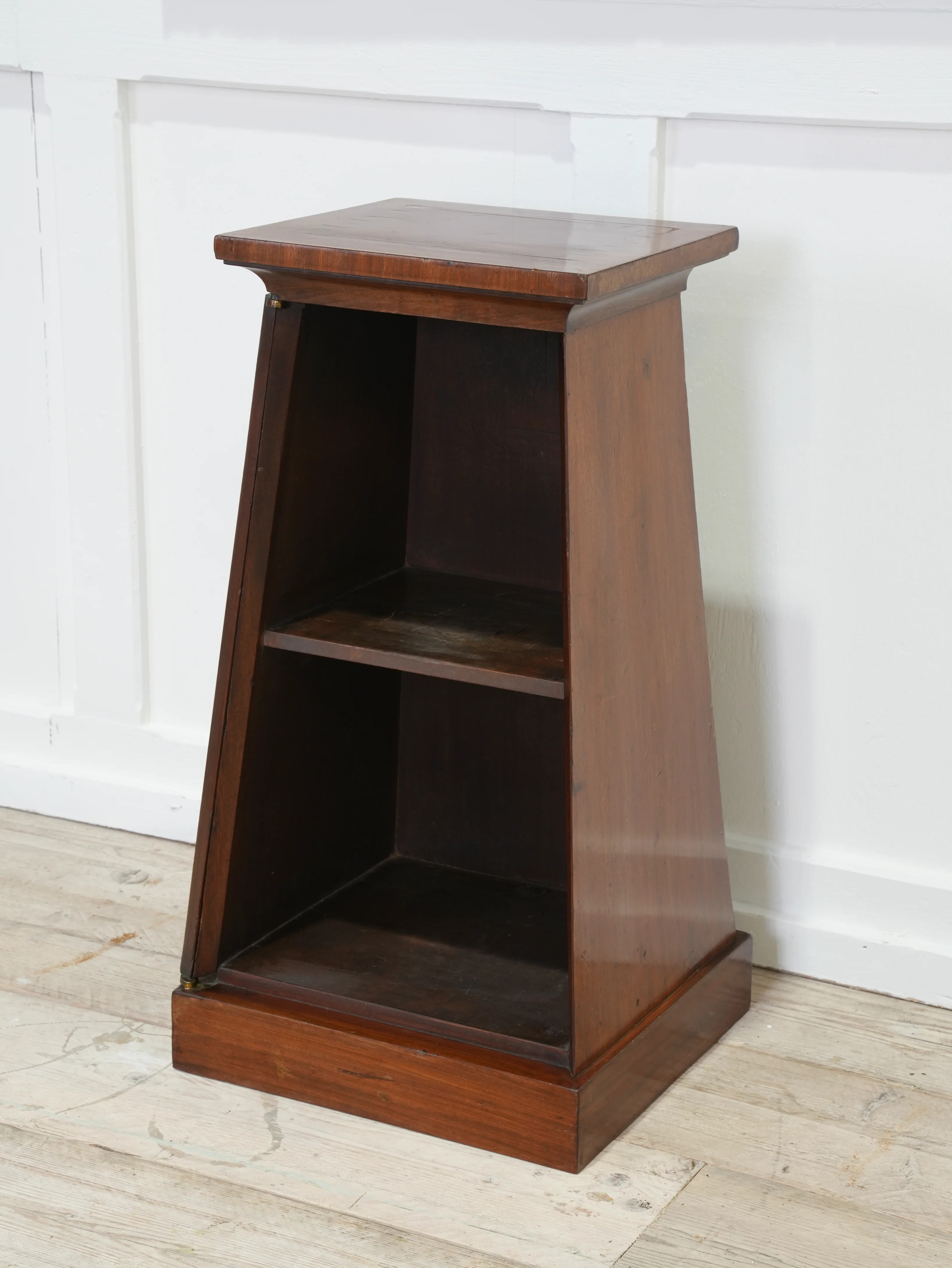 A Regency Mahogany Pedestal Cabinet - Image 4