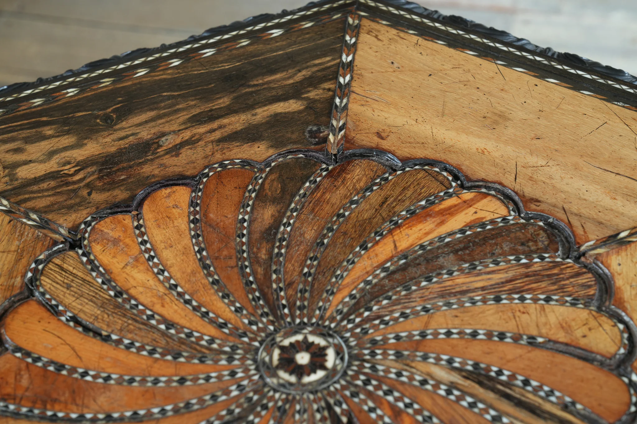 A Ceylonese Ebony & Specimen Wood Occasional Table - Image 15