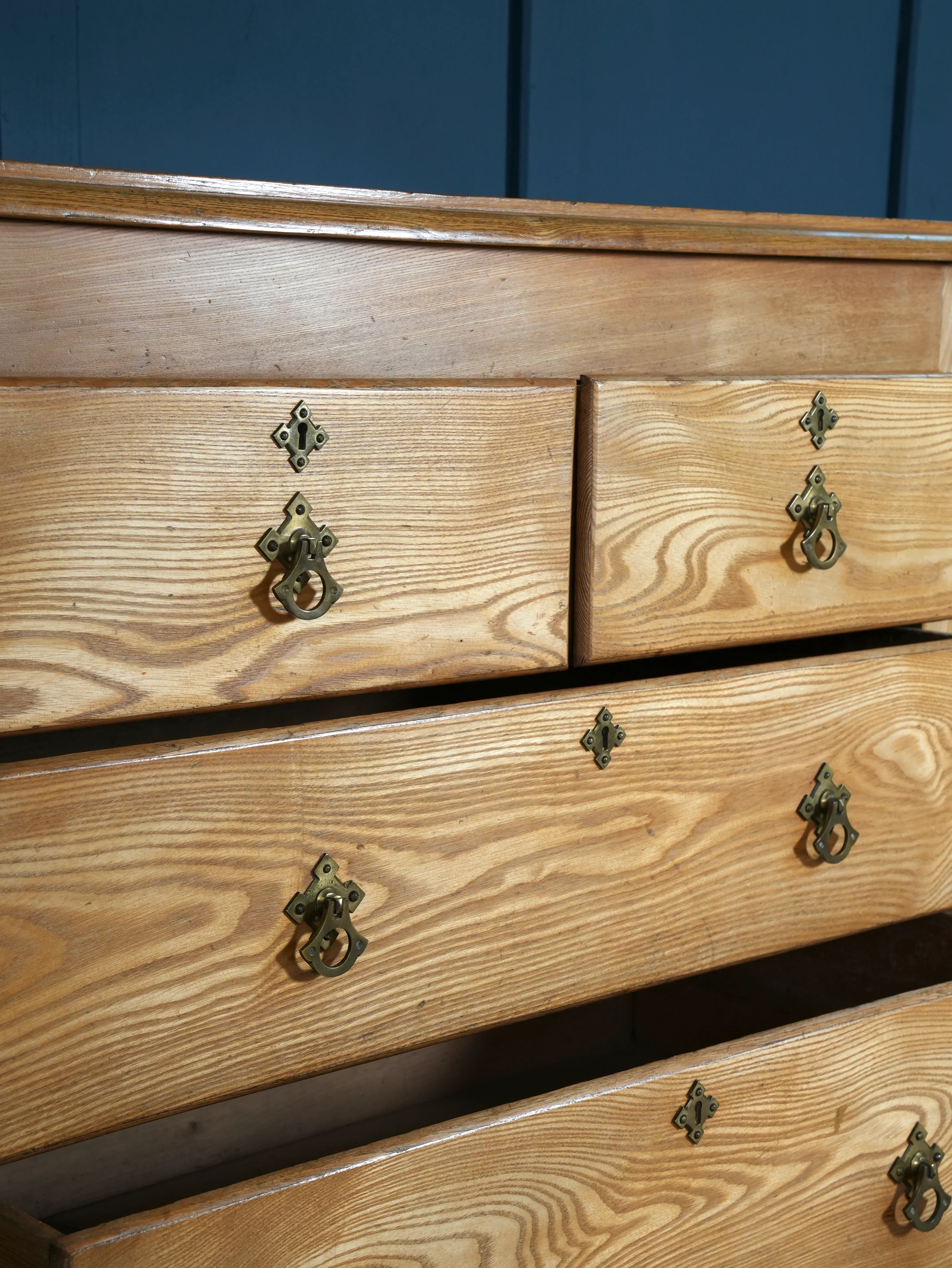 A 19th Century White Ash Chest of Drawers - Image 8
