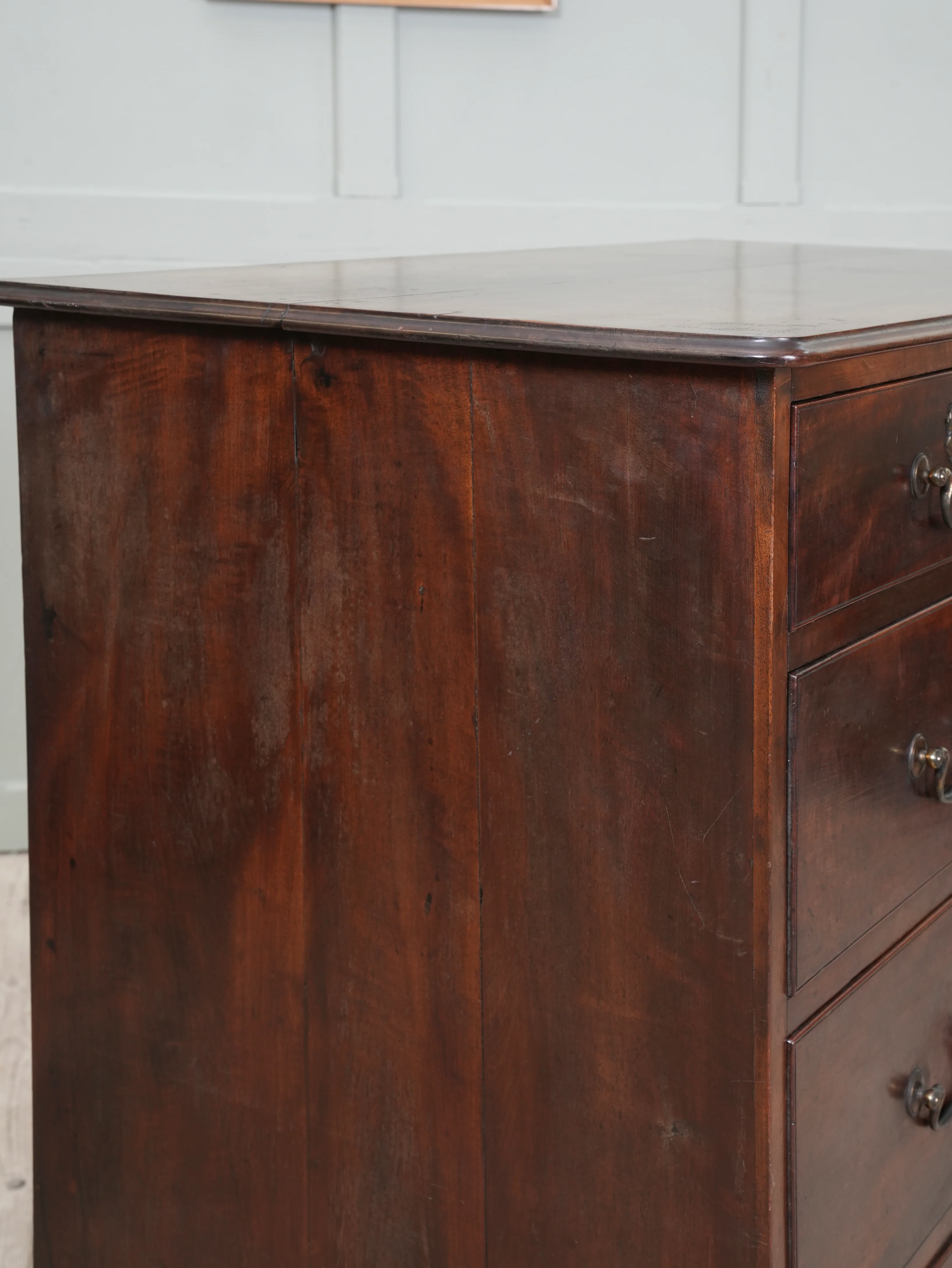 A Early 19th Century Mahogany Chest of Drawers - Image 13