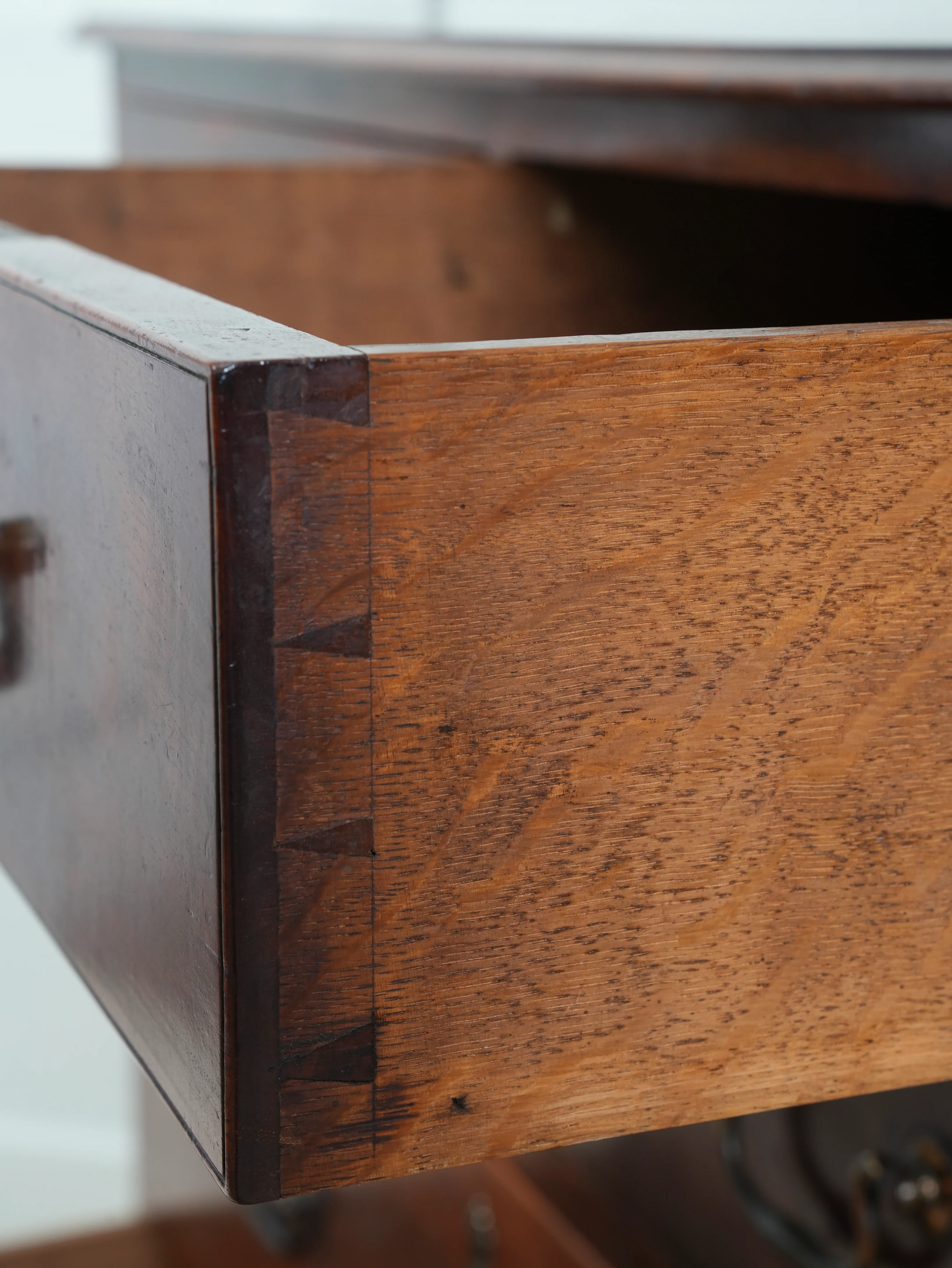 A Early 19th Century Mahogany Chest of Drawers - Image 19