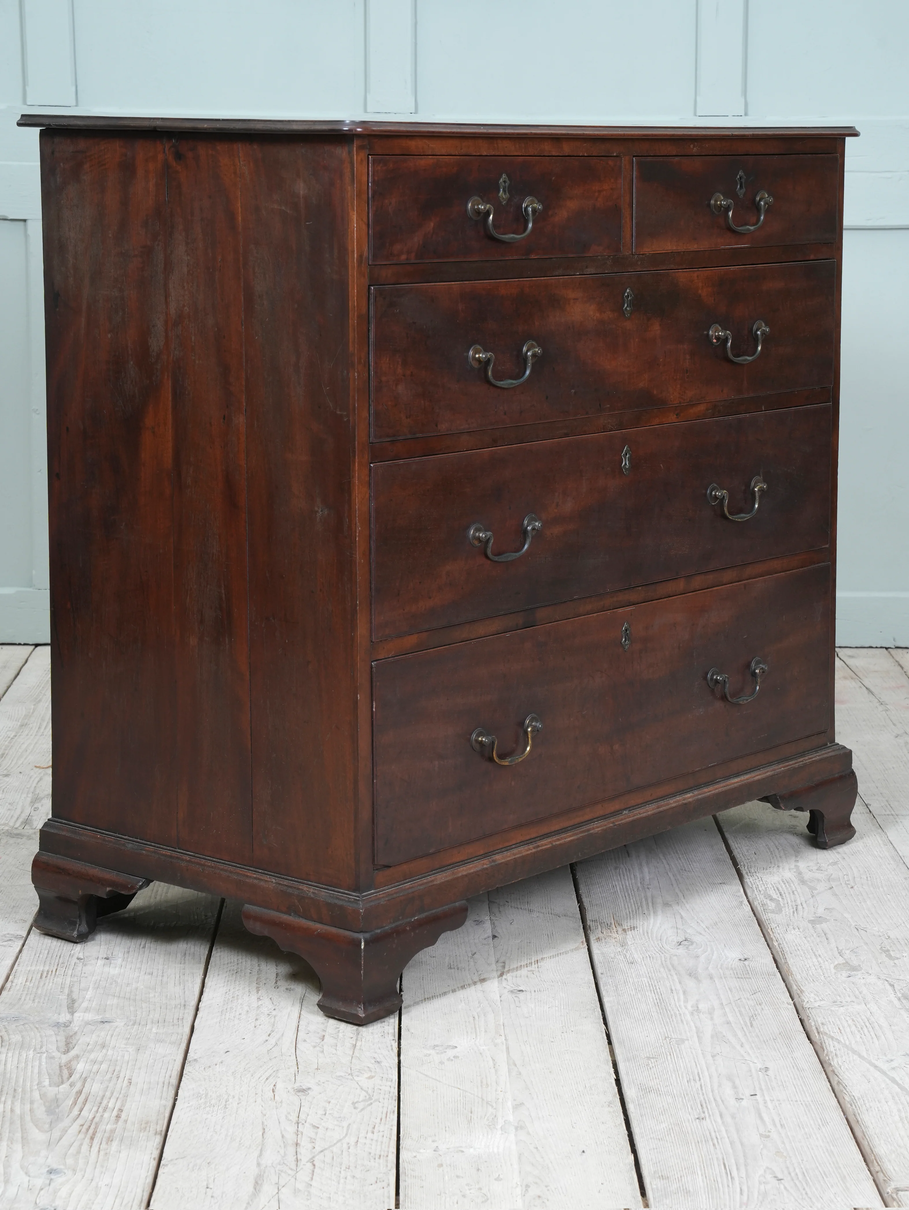 A Early 19th Century Mahogany Chest of Drawers - Image 9
