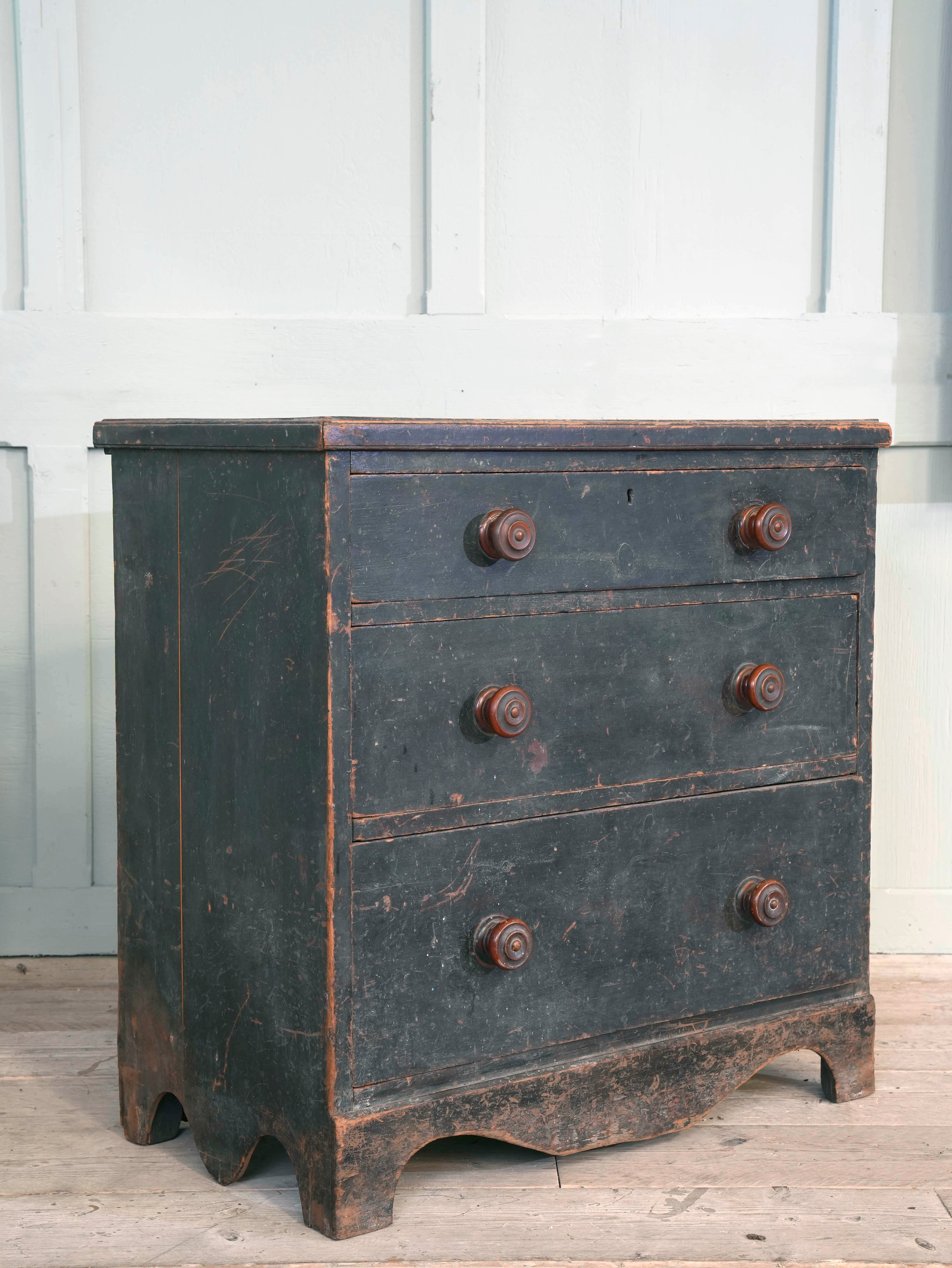 A 19th Century Painted Pine Chest of Drawers - Image 4