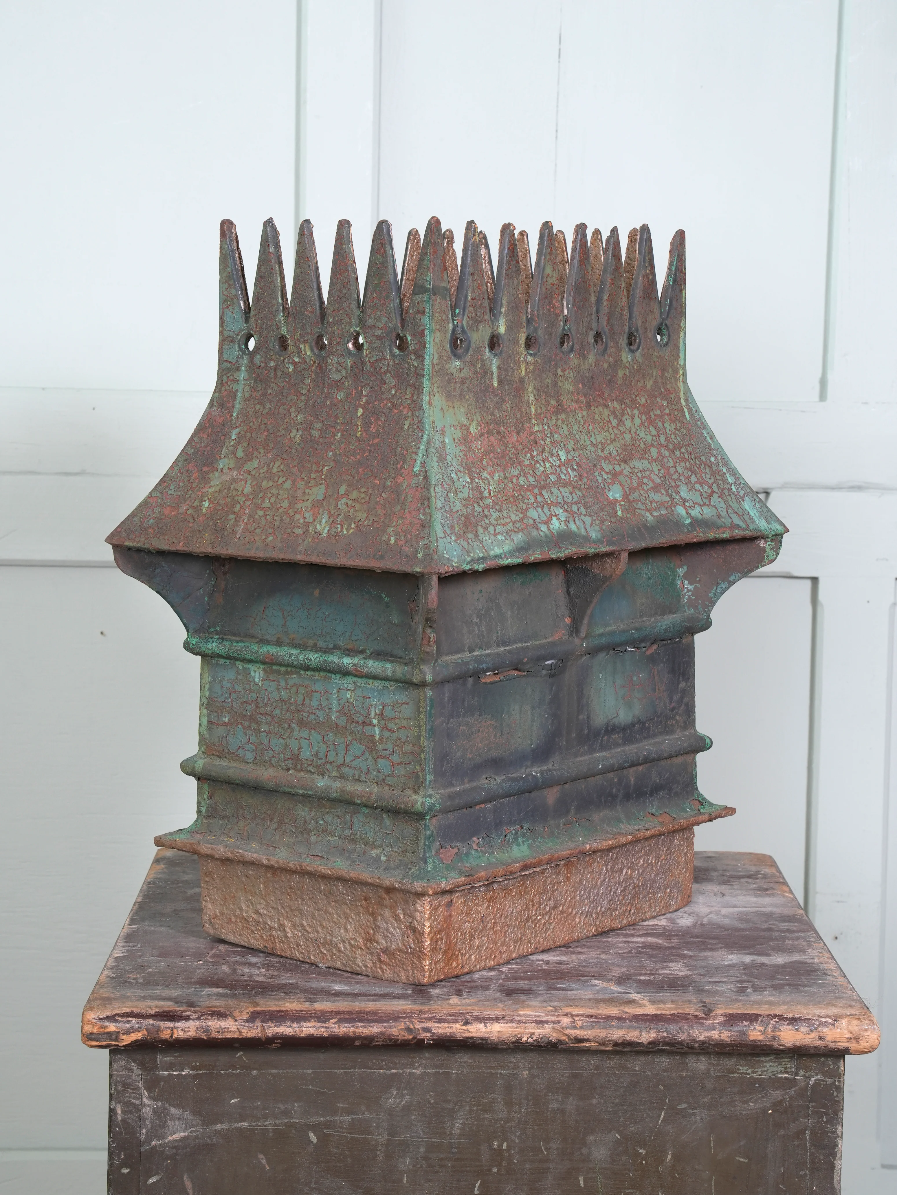 A 19th Century Cast Iron Chimney Vent - Image 5