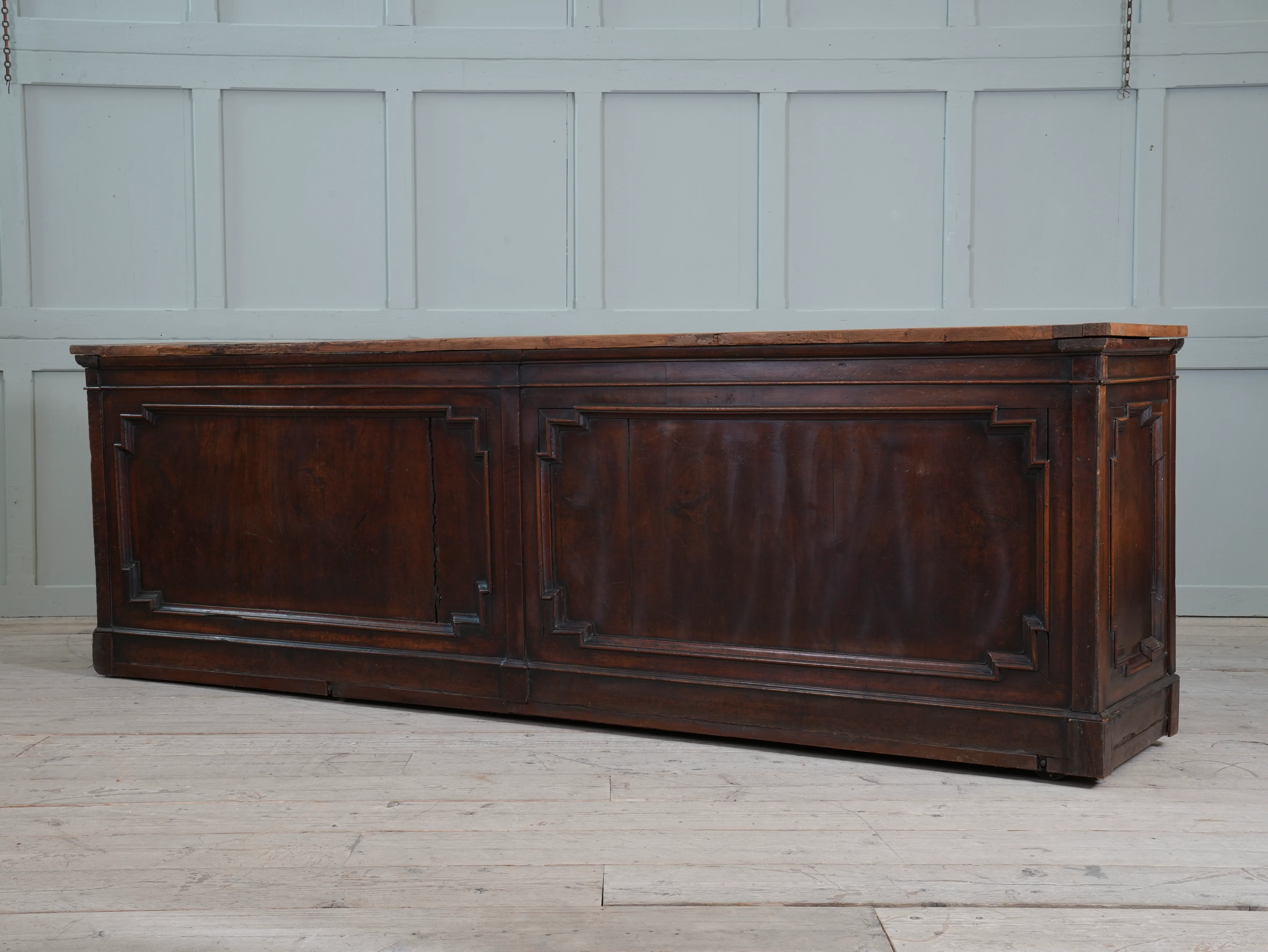 A 19th Century Italian Shop Counter - Image 16