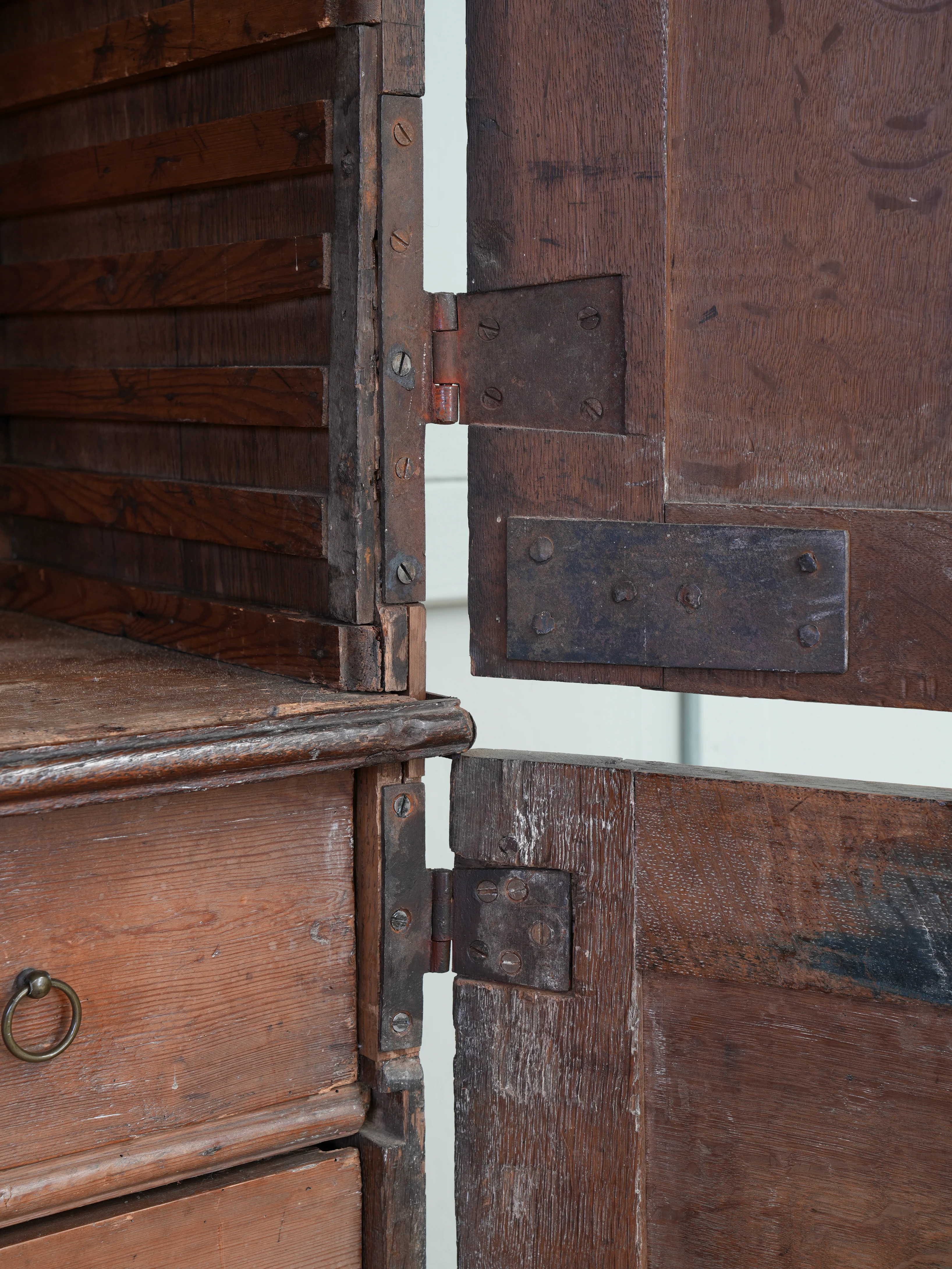 A George II Oak Housekeepers Cupboard - Image 21
