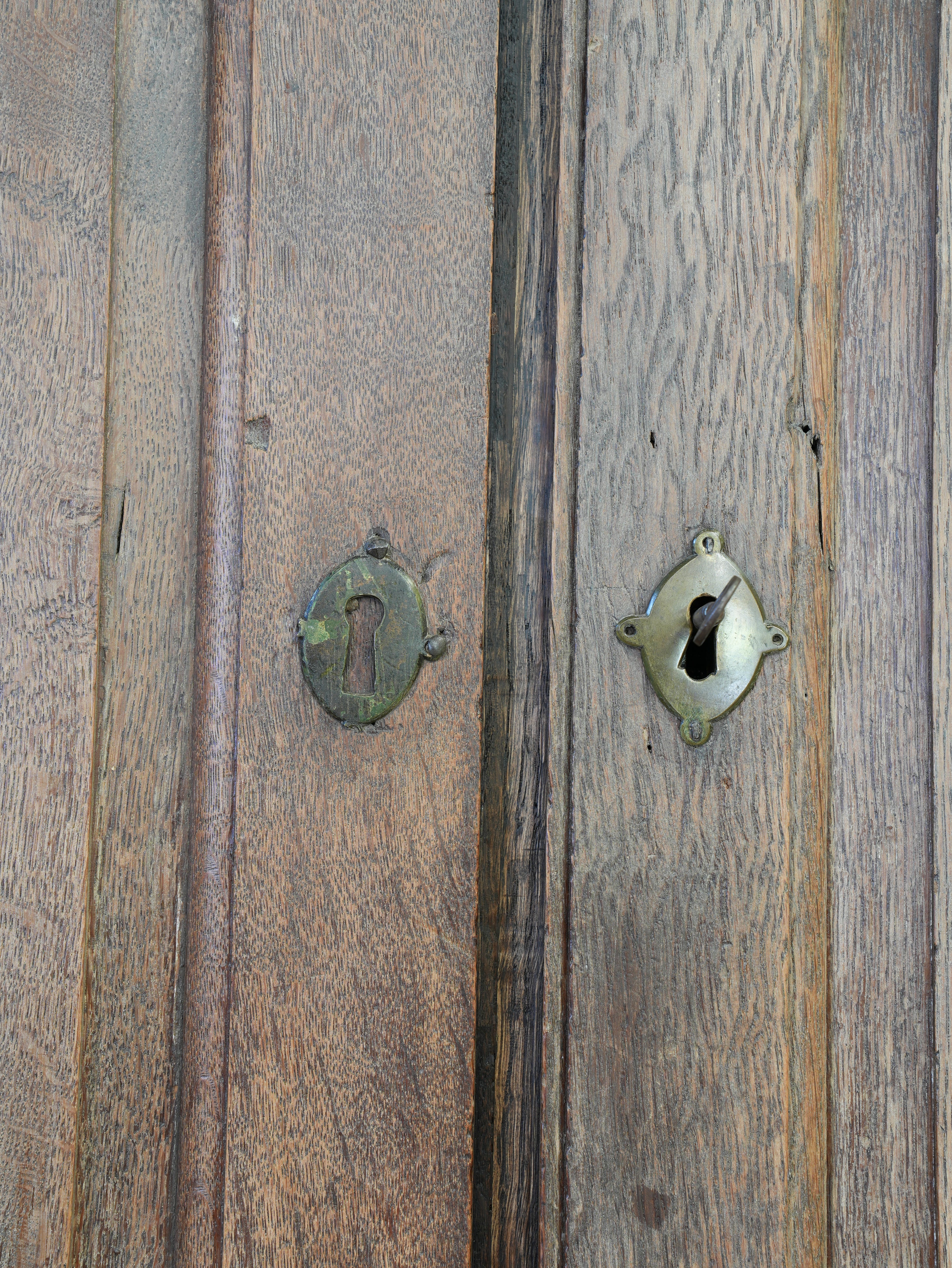A George II Oak Housekeepers Cupboard - Image 28