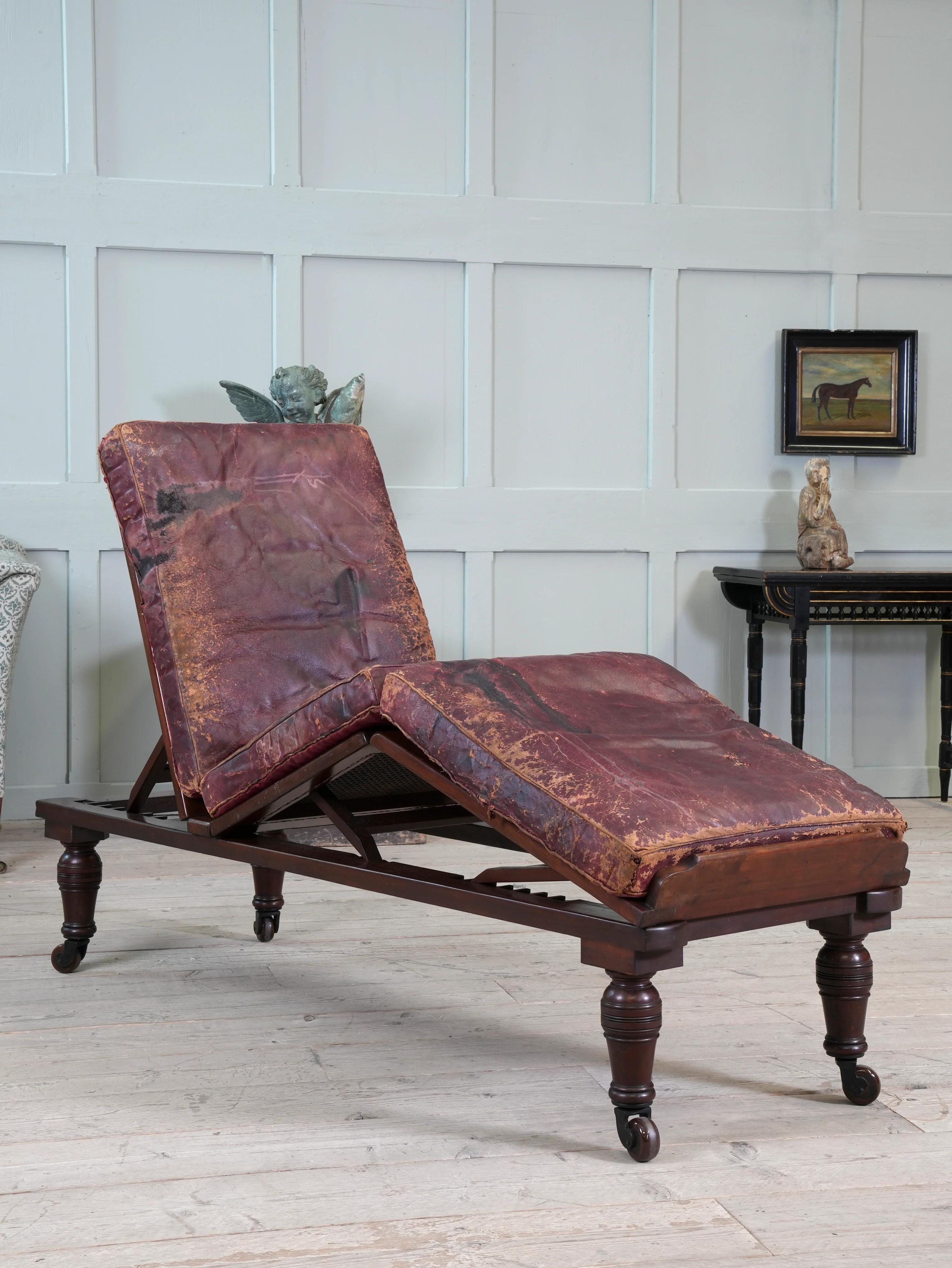 A Campaign Day Bed