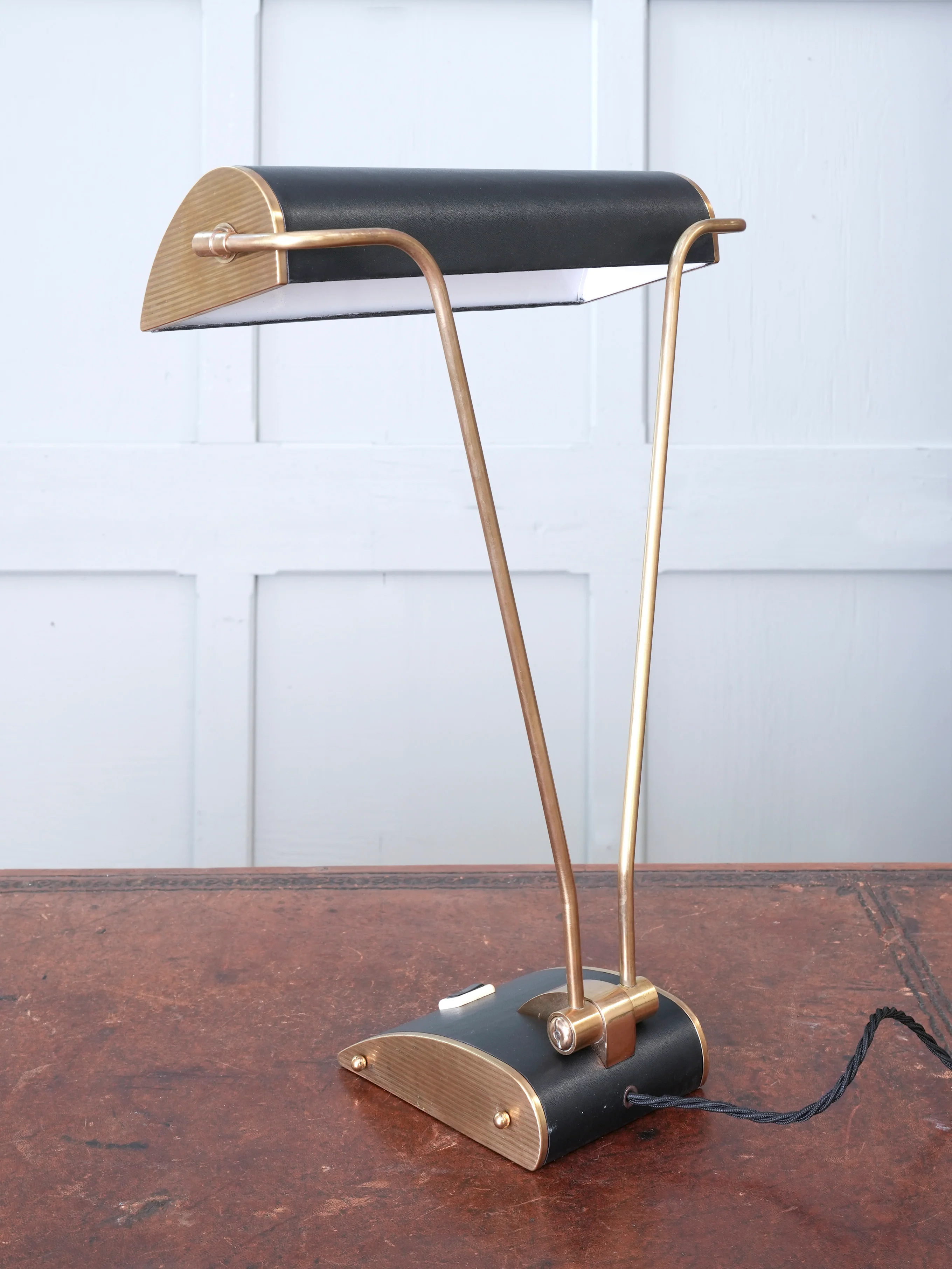 An Eileen Gray Desk Lamp - Image 12