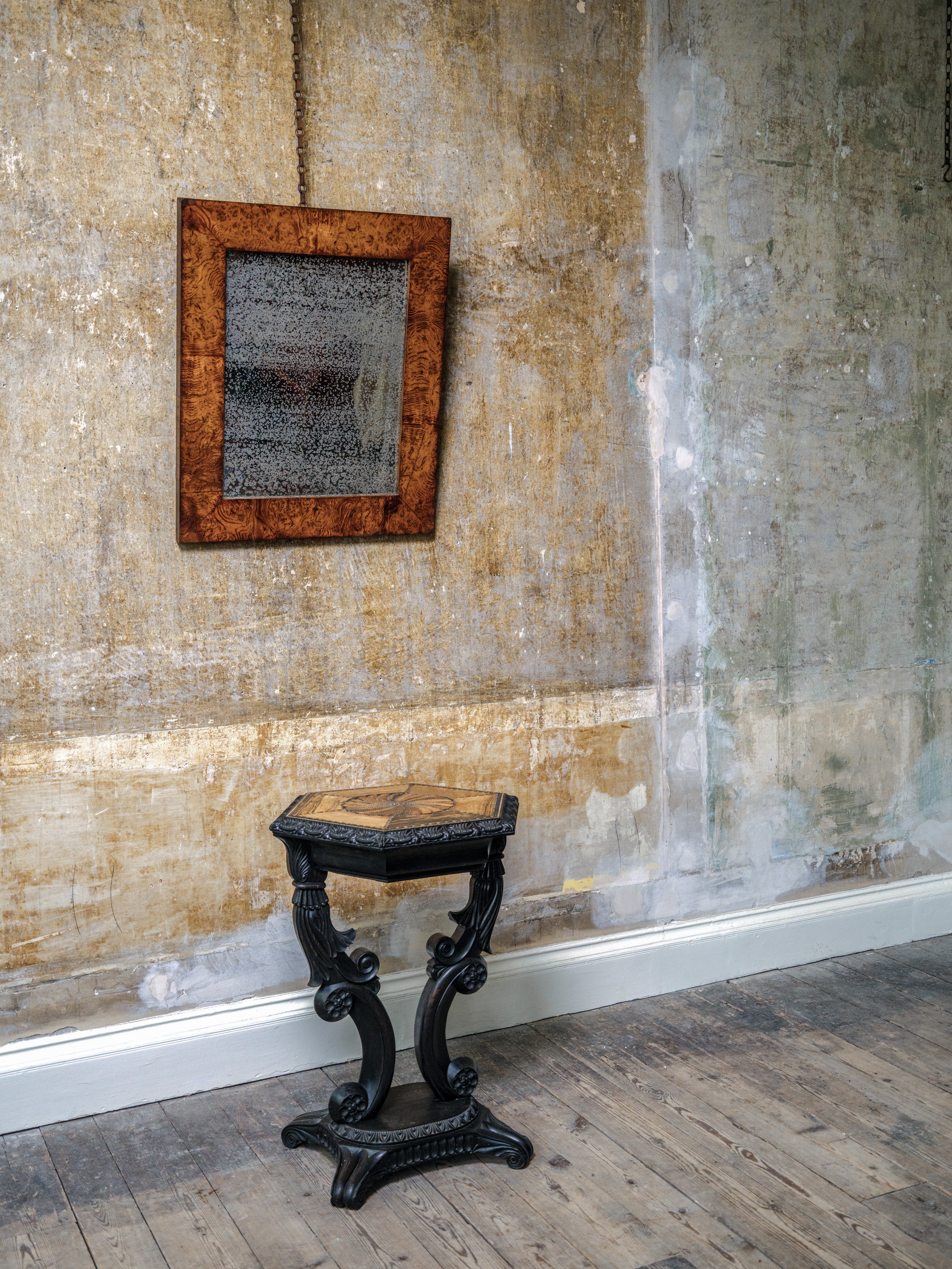 A George IV Burr Oak Mirror - Image 8