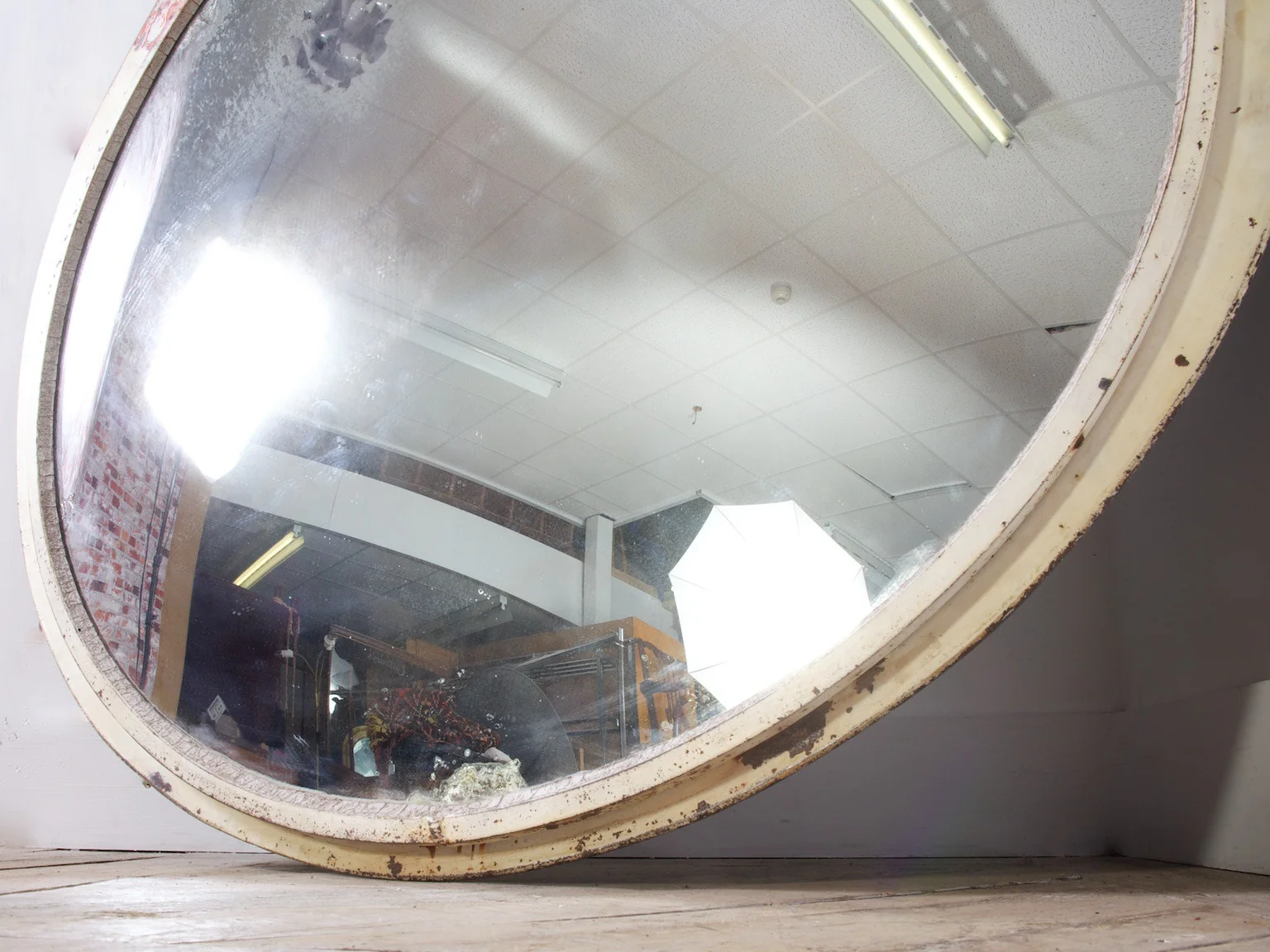 Large Convex Mirror - Image 7