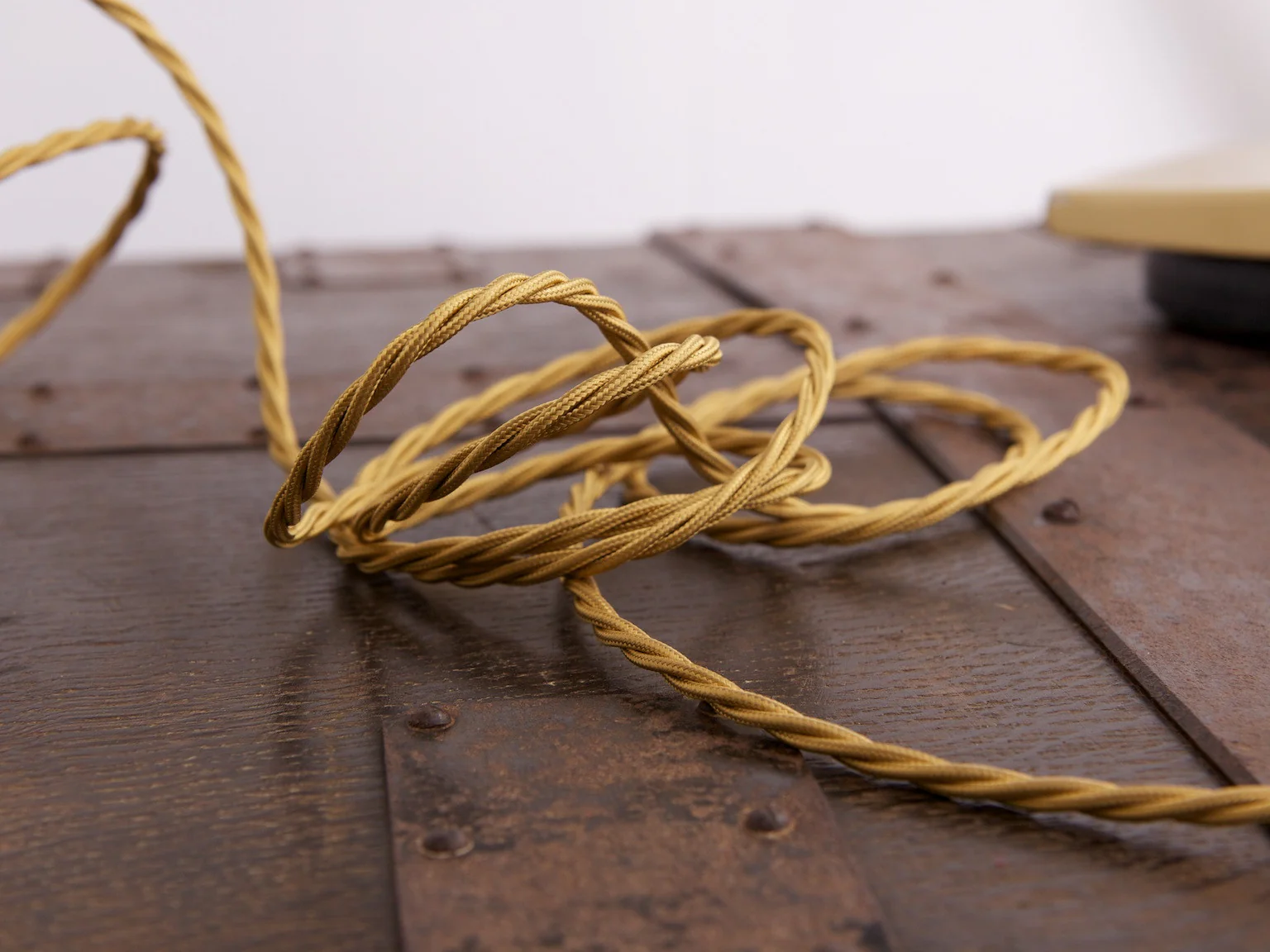 Fase Desk Lamp - Image 8