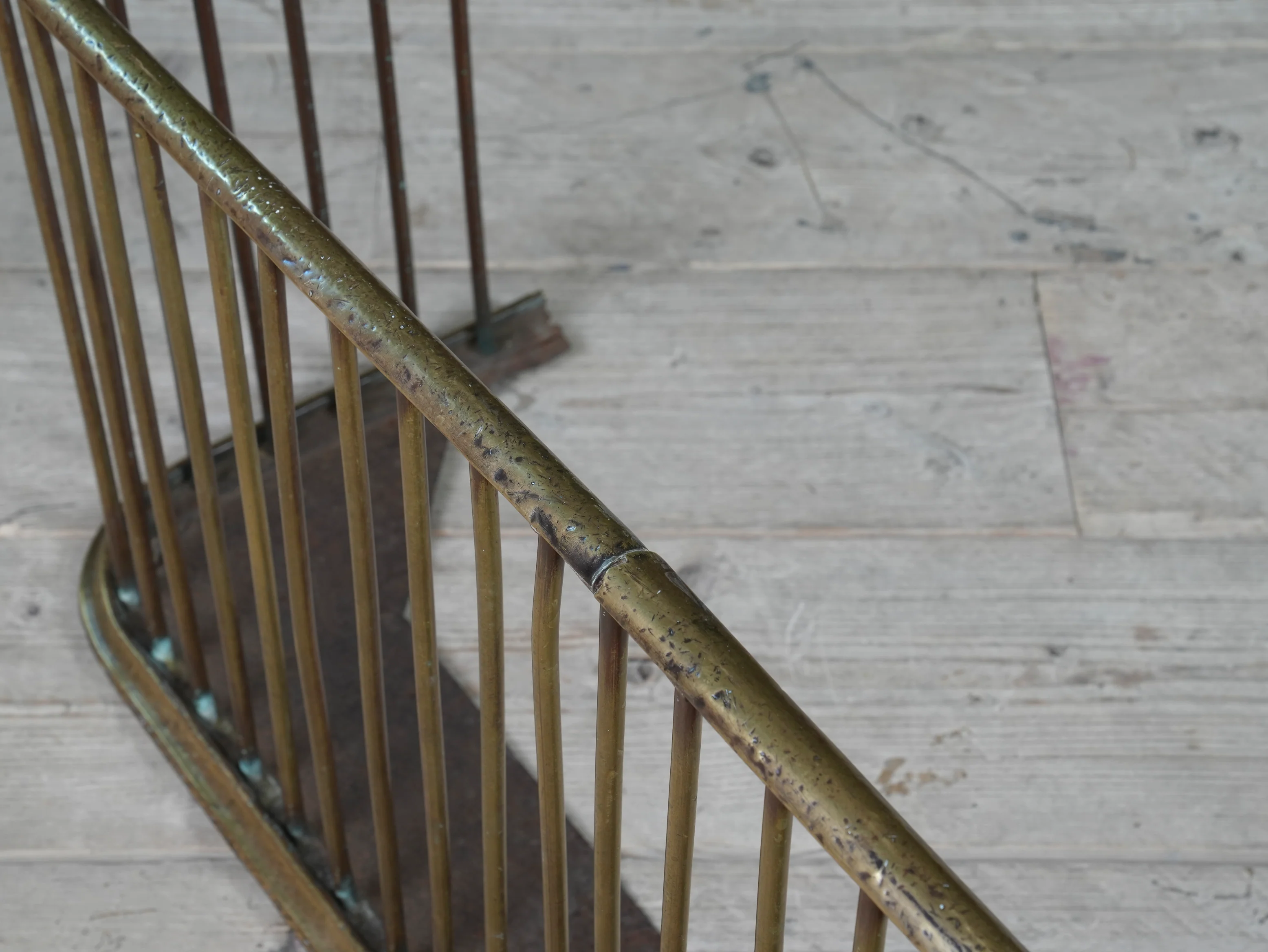 A 19th Century Brass Fender - Image 7