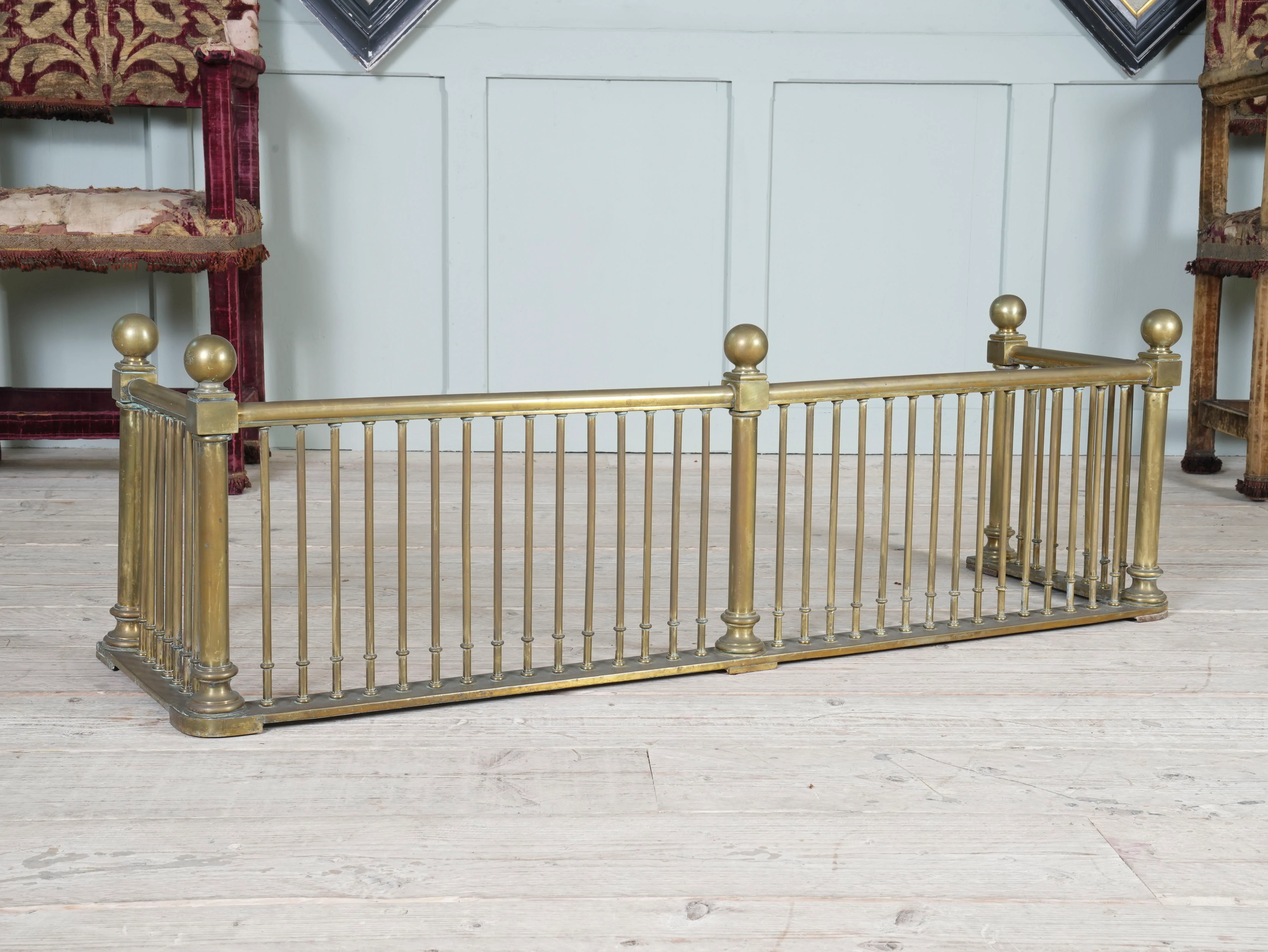 A 19th Century Brass Fender - Image 2