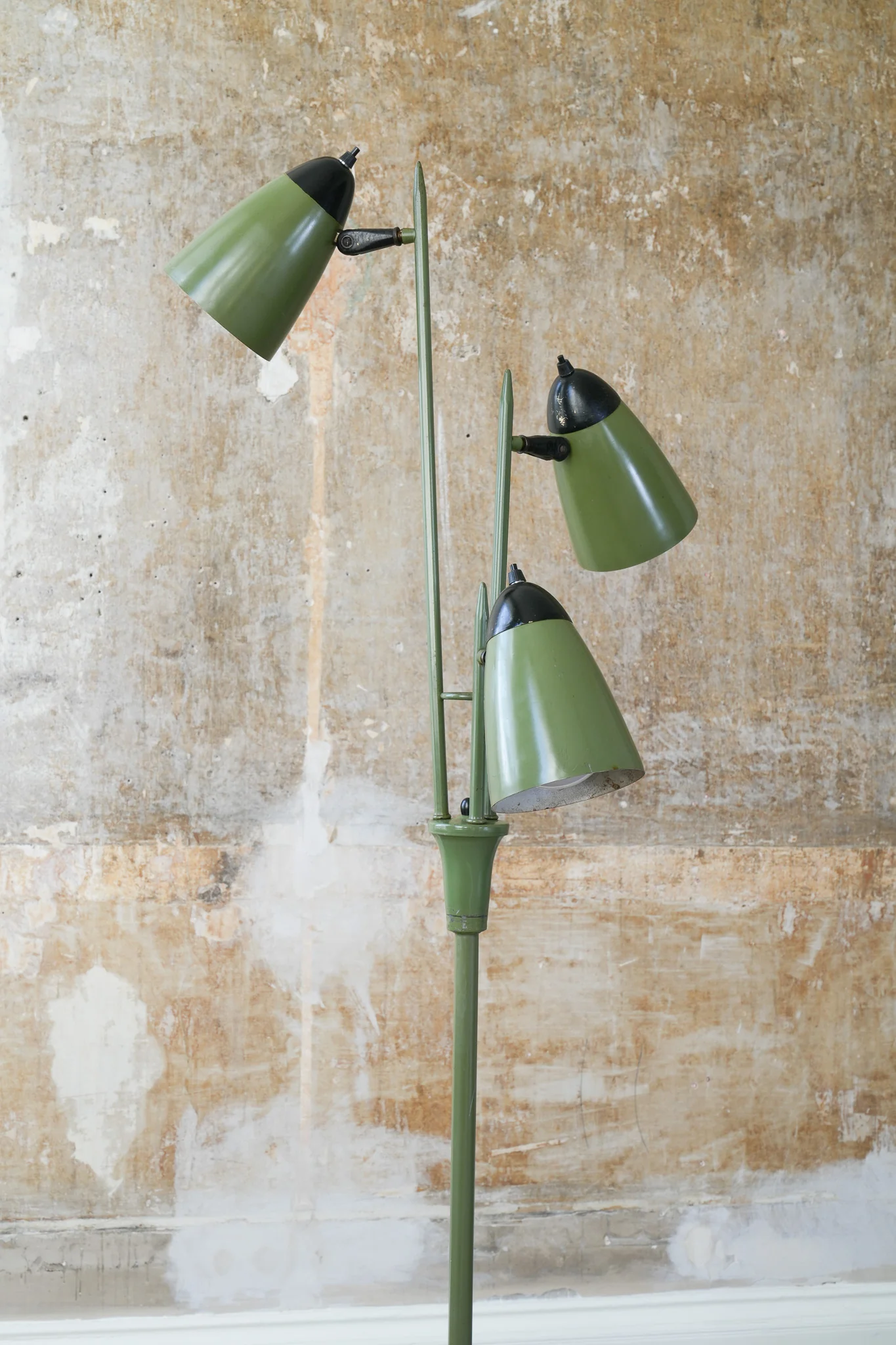 A Gerald Thurston Floor Lamp - Image 7