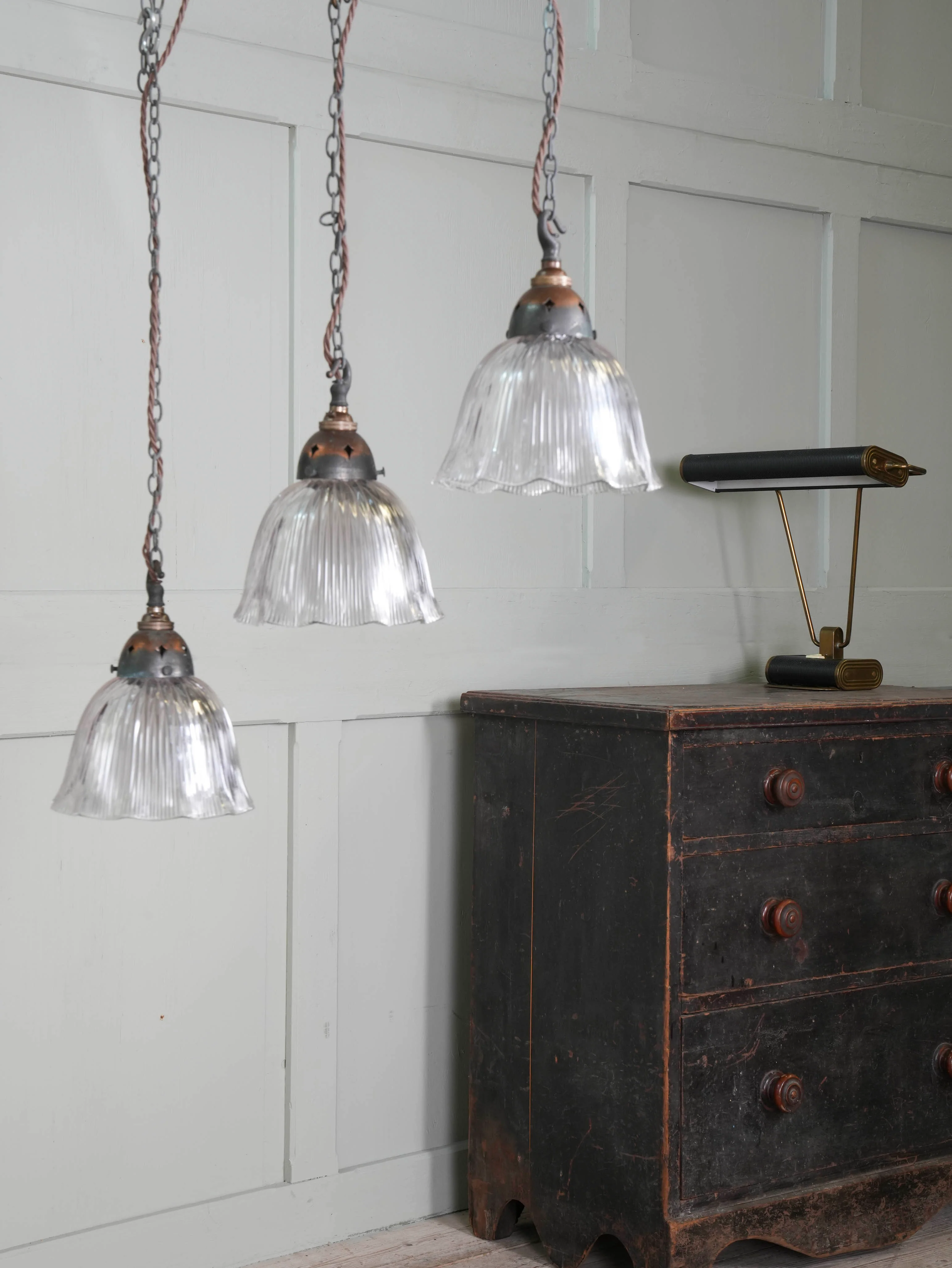 Rippled Edge Holophane Pendant - Image 7