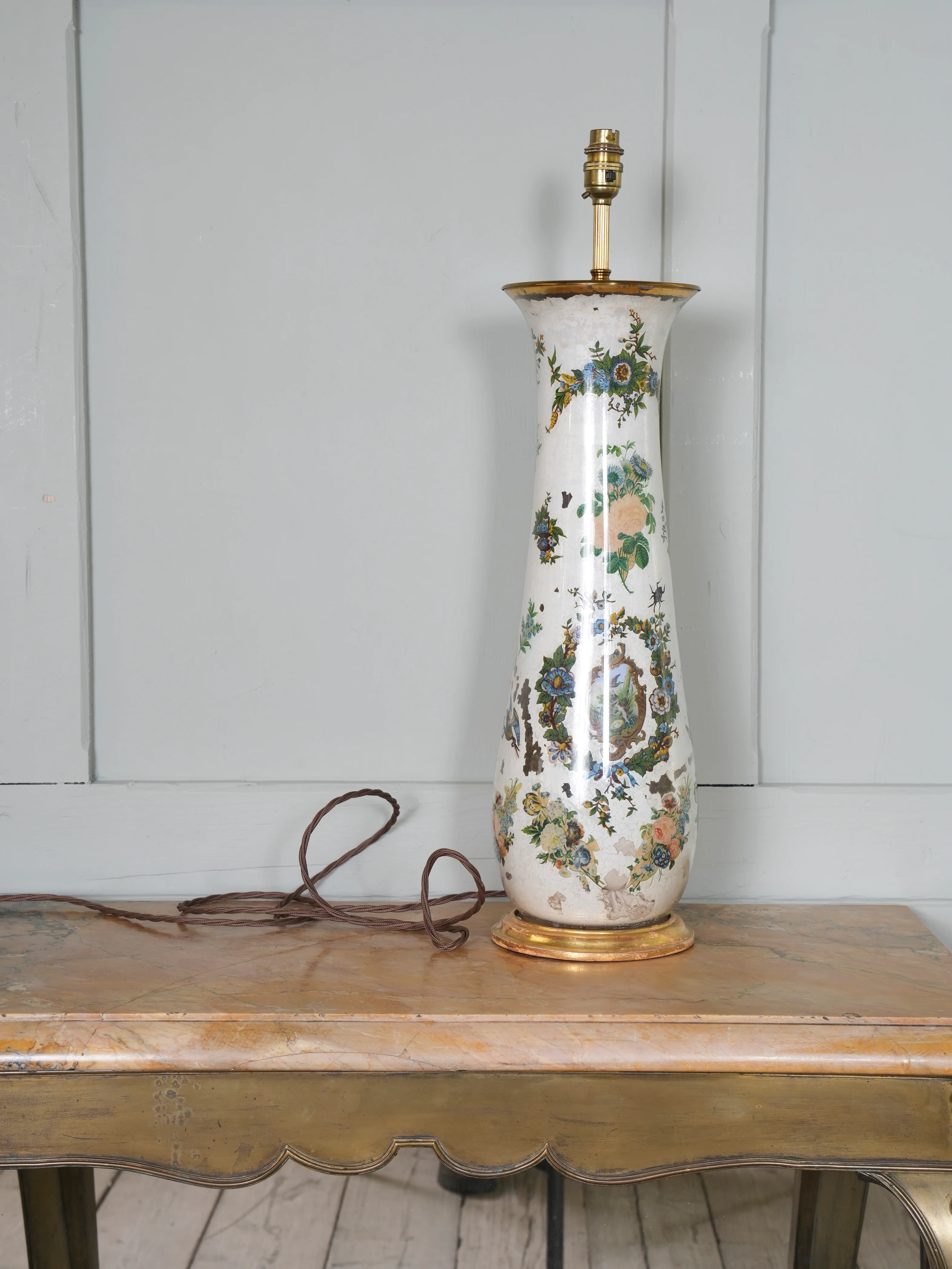 A 19th Century Decalcomania Vase Table Lamp - Image 8