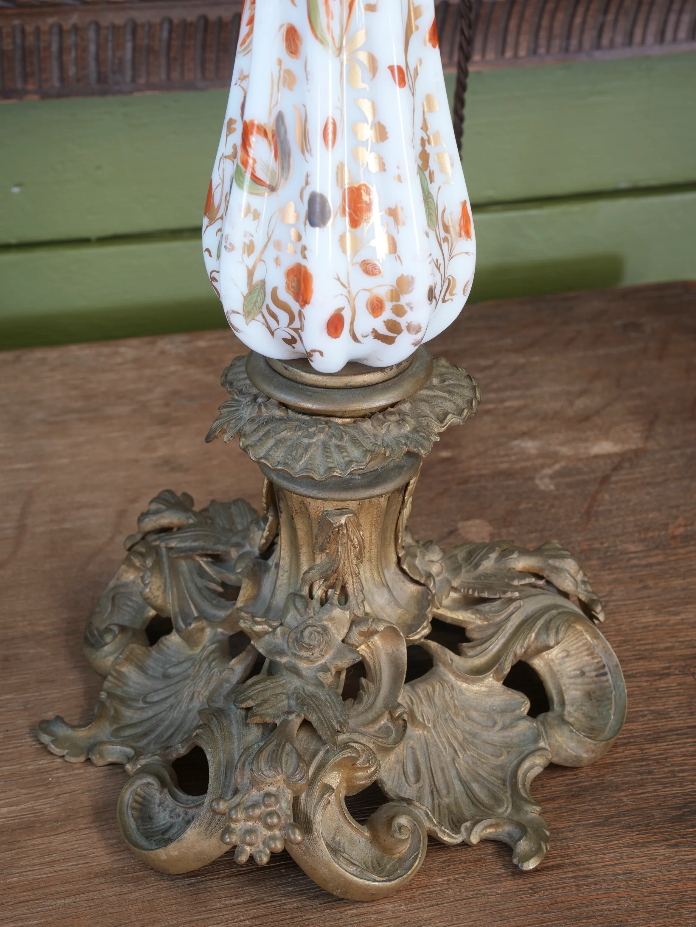 A 19th Century Opaline Glass Table Lamp - Image 5
