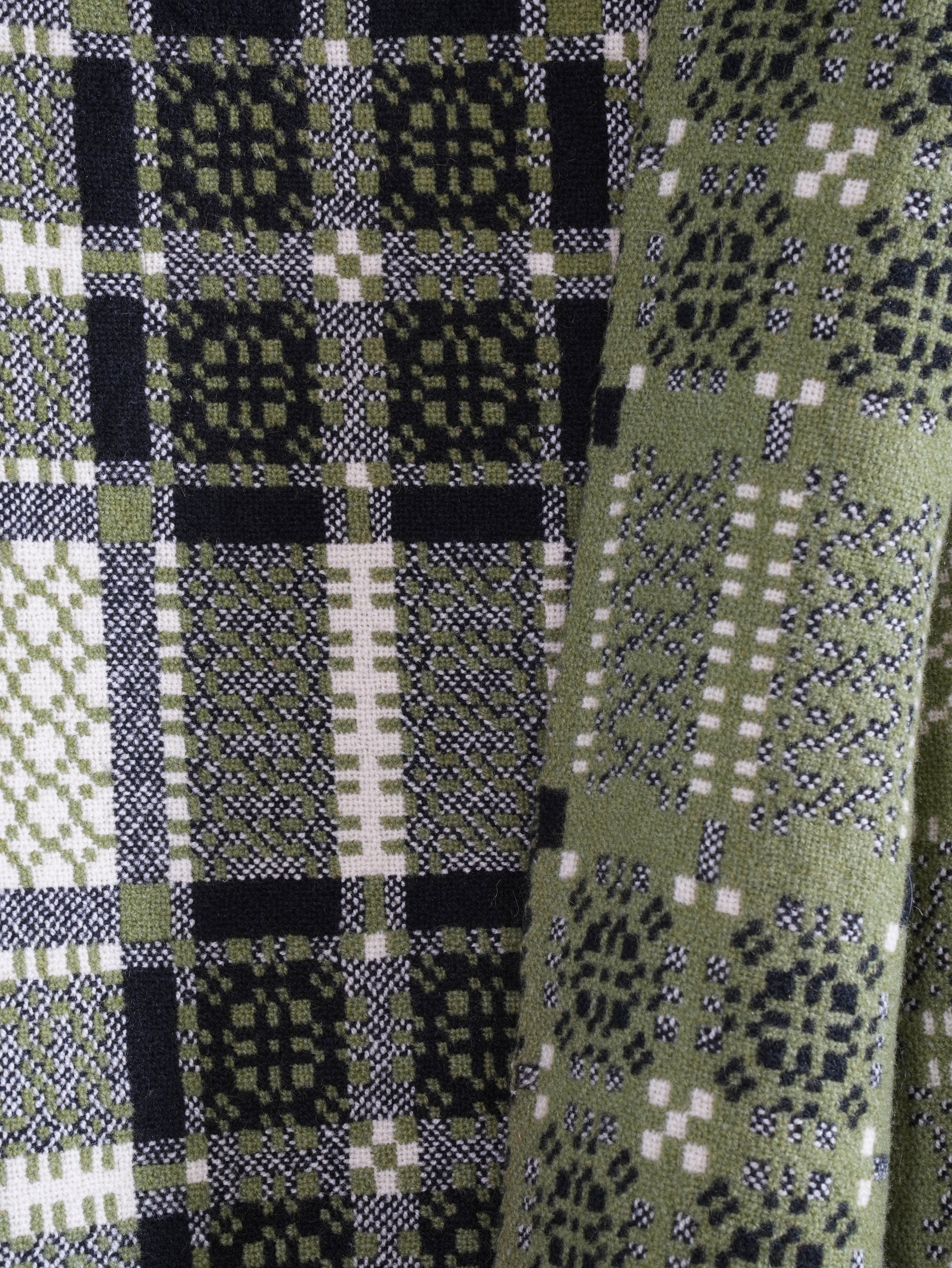 A Welsh Tapestry Blanket - Image 6