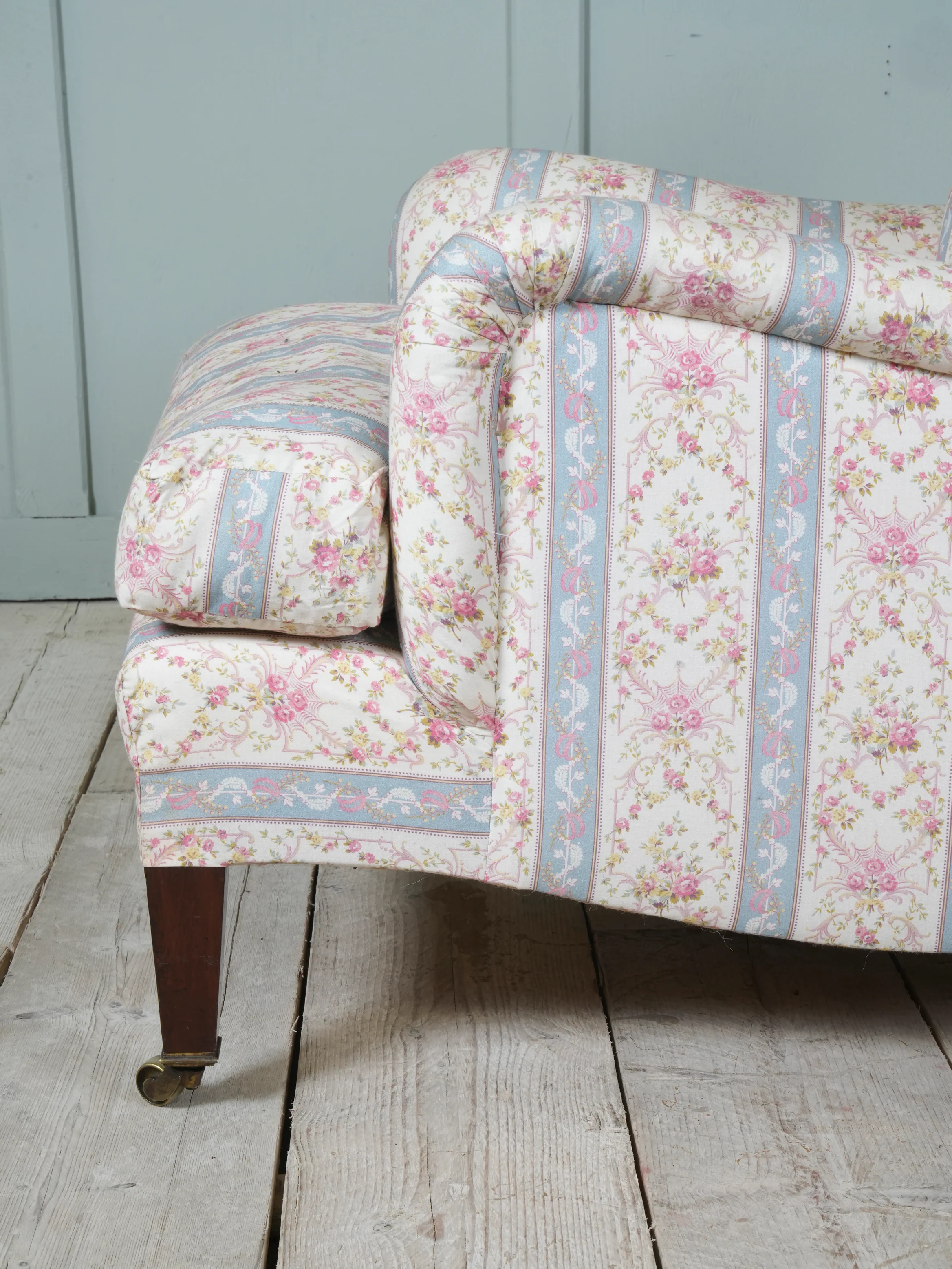 A Howard and Son's Bridgewater Armchair - Image 6