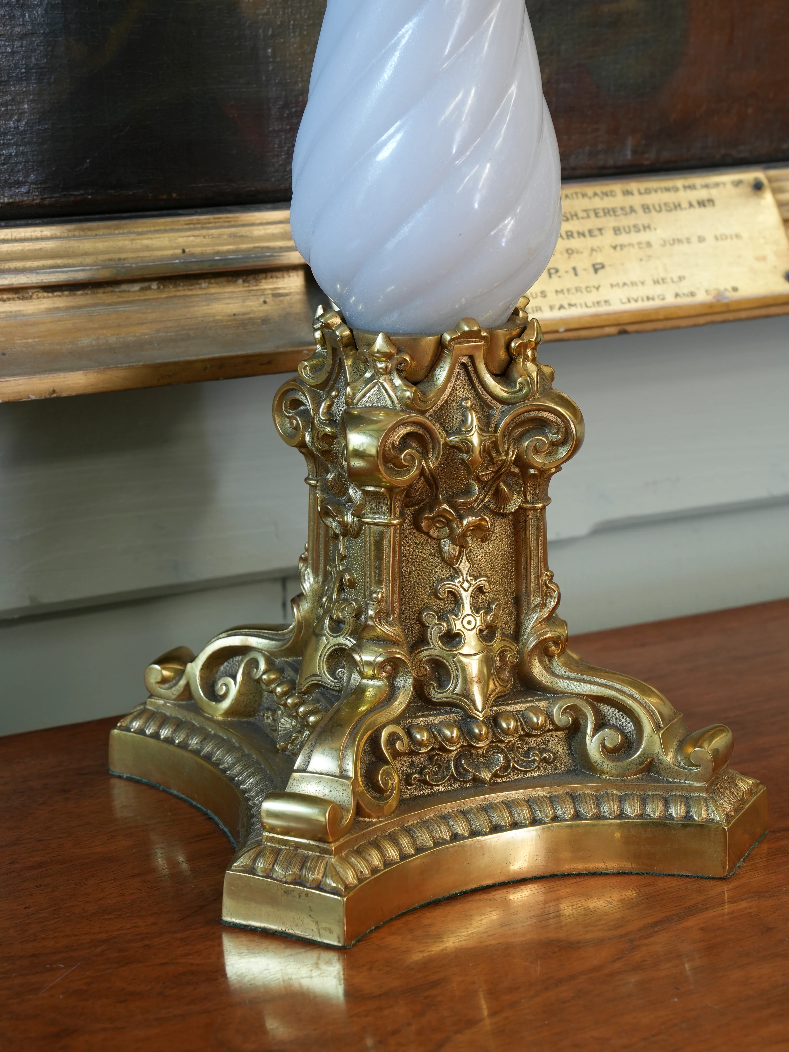 A Large Polished Brass & Opaline Glass Table Lamp - Image 4