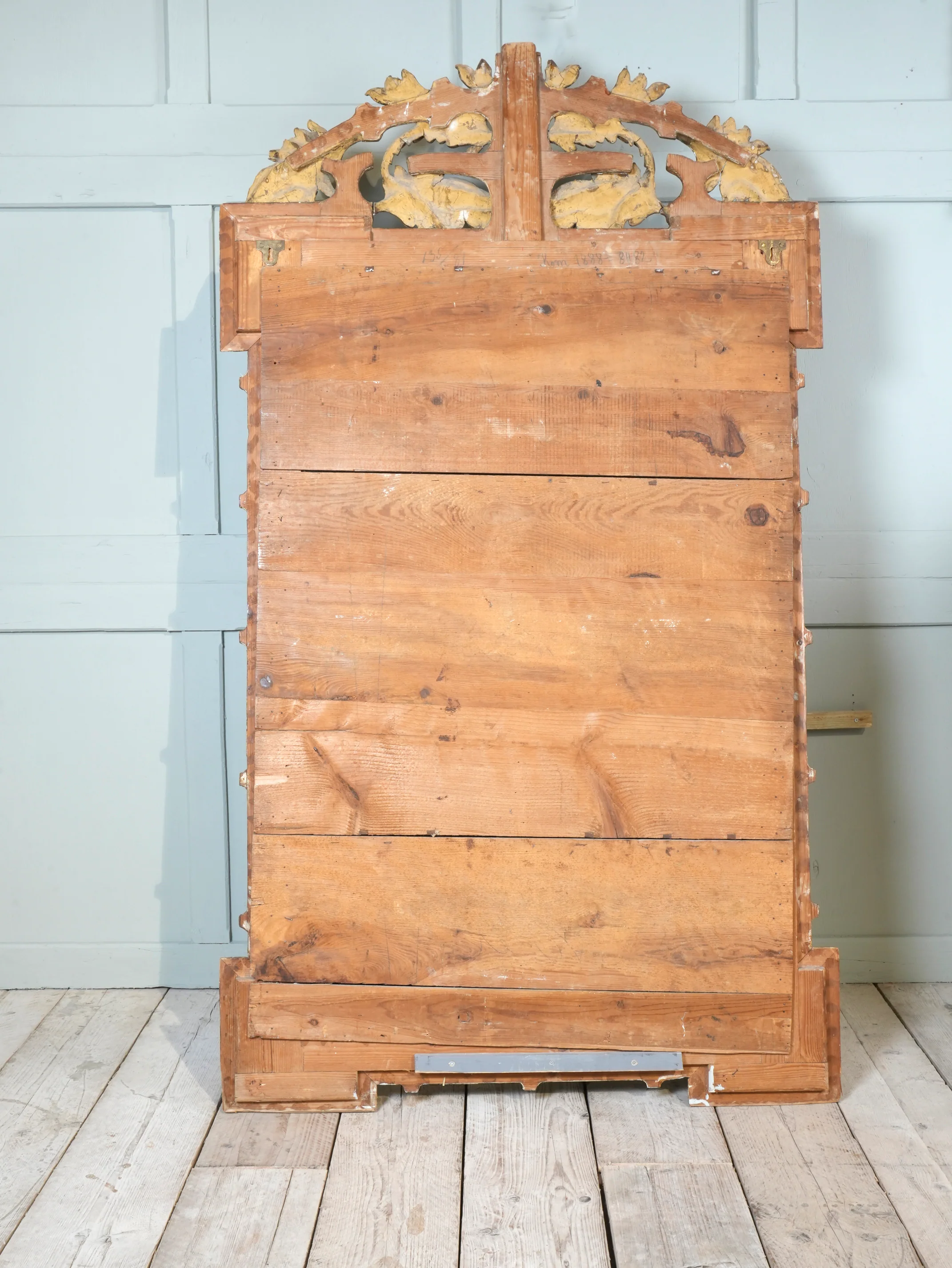 A 19th Century Baltic Faux Timber Gilt Mirror - Image 18