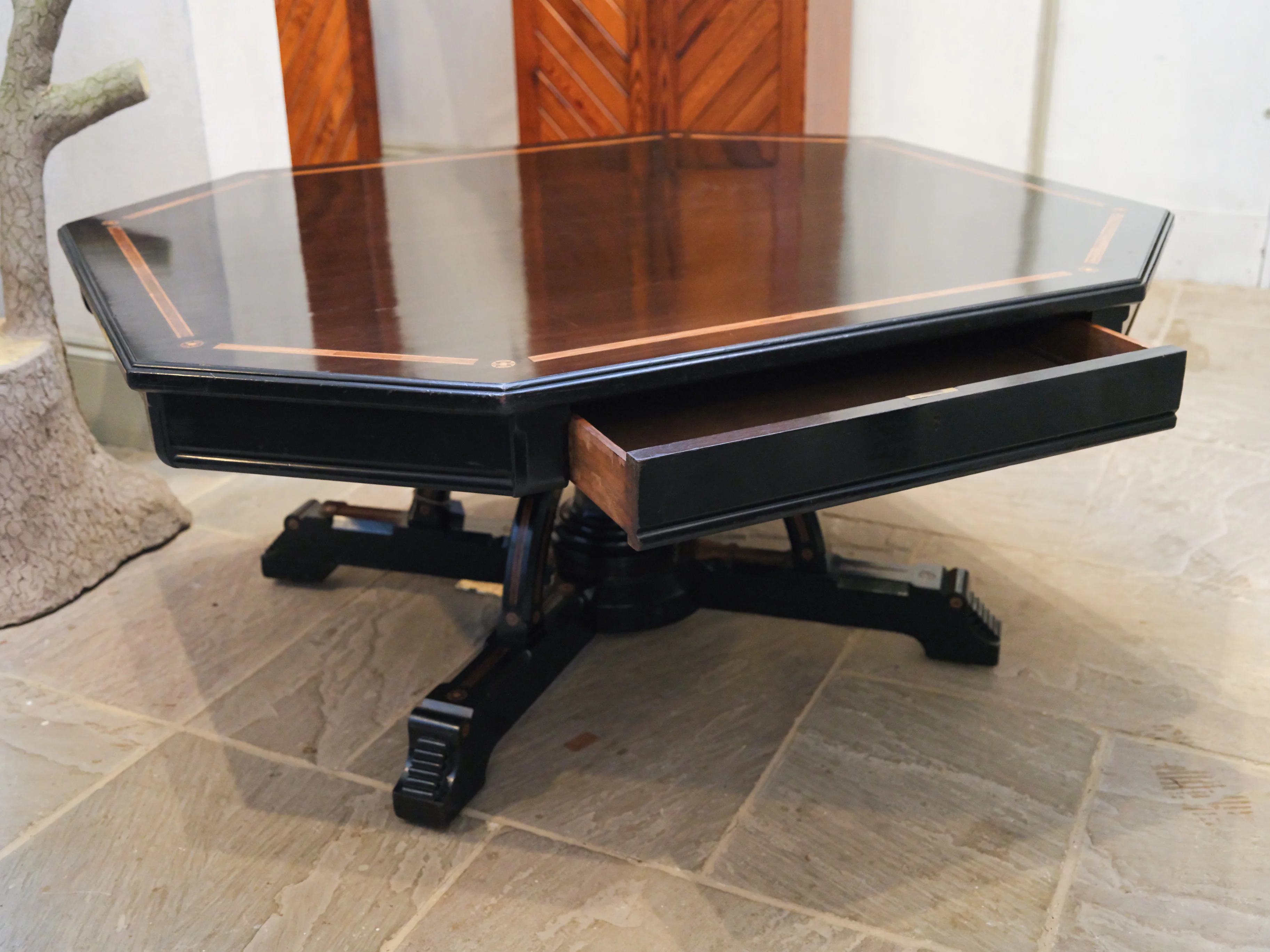 A 19th Century Macassar Ebony Centre Table - Image 9