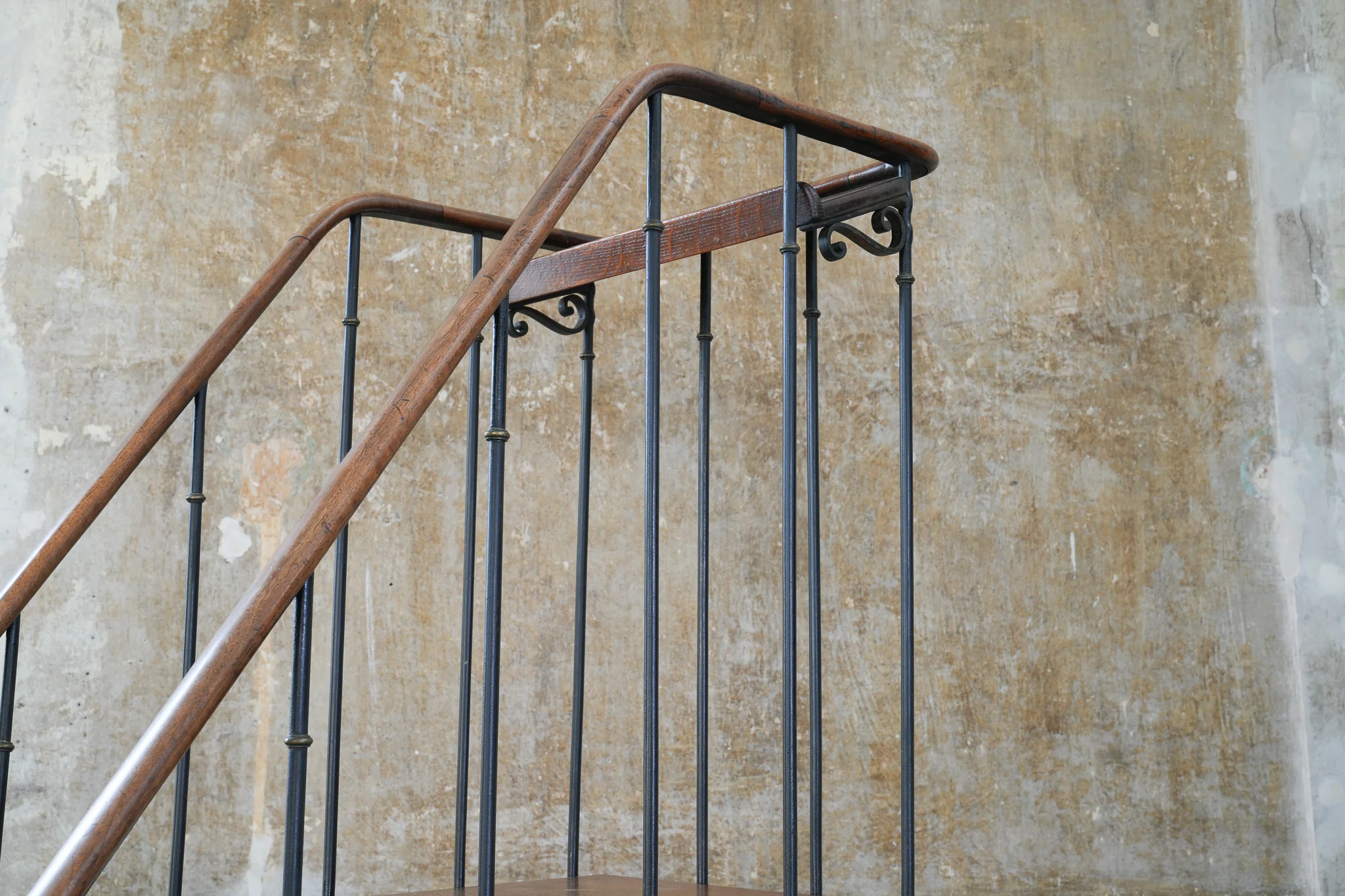 Regency Library Steps - Image 8