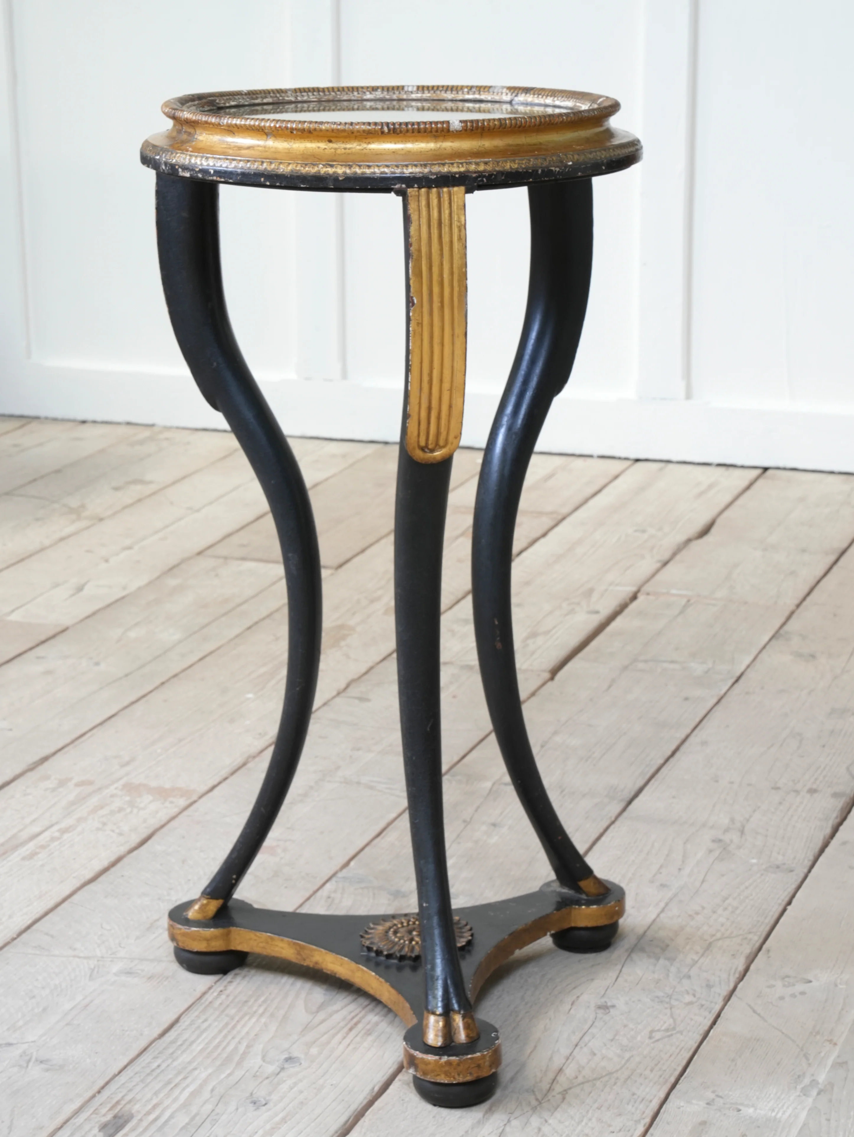 An Early 19th Century Gueridon - Image 3