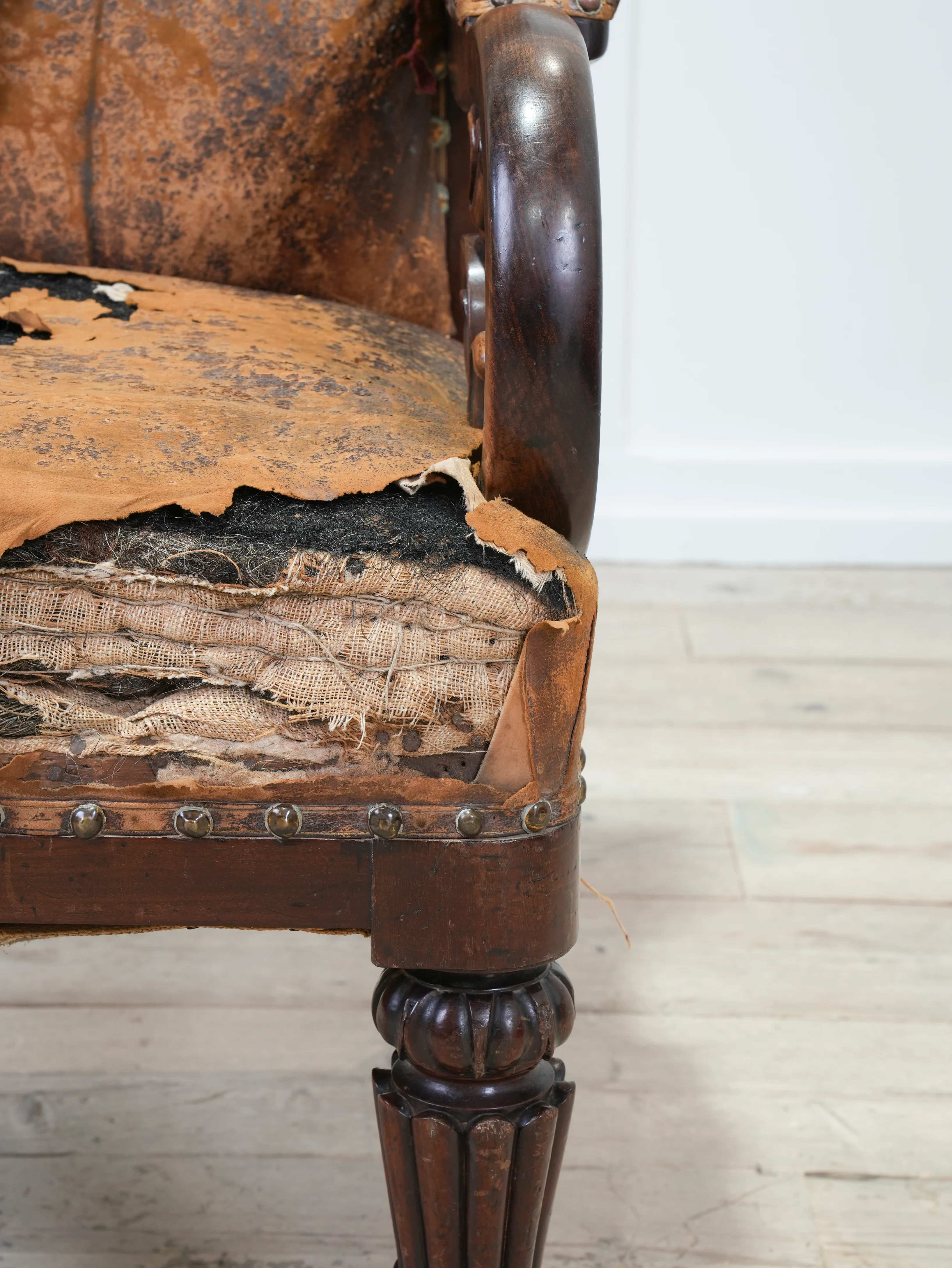 A 19th Century Neo- Classical Mahogany Library Chair - Image 6