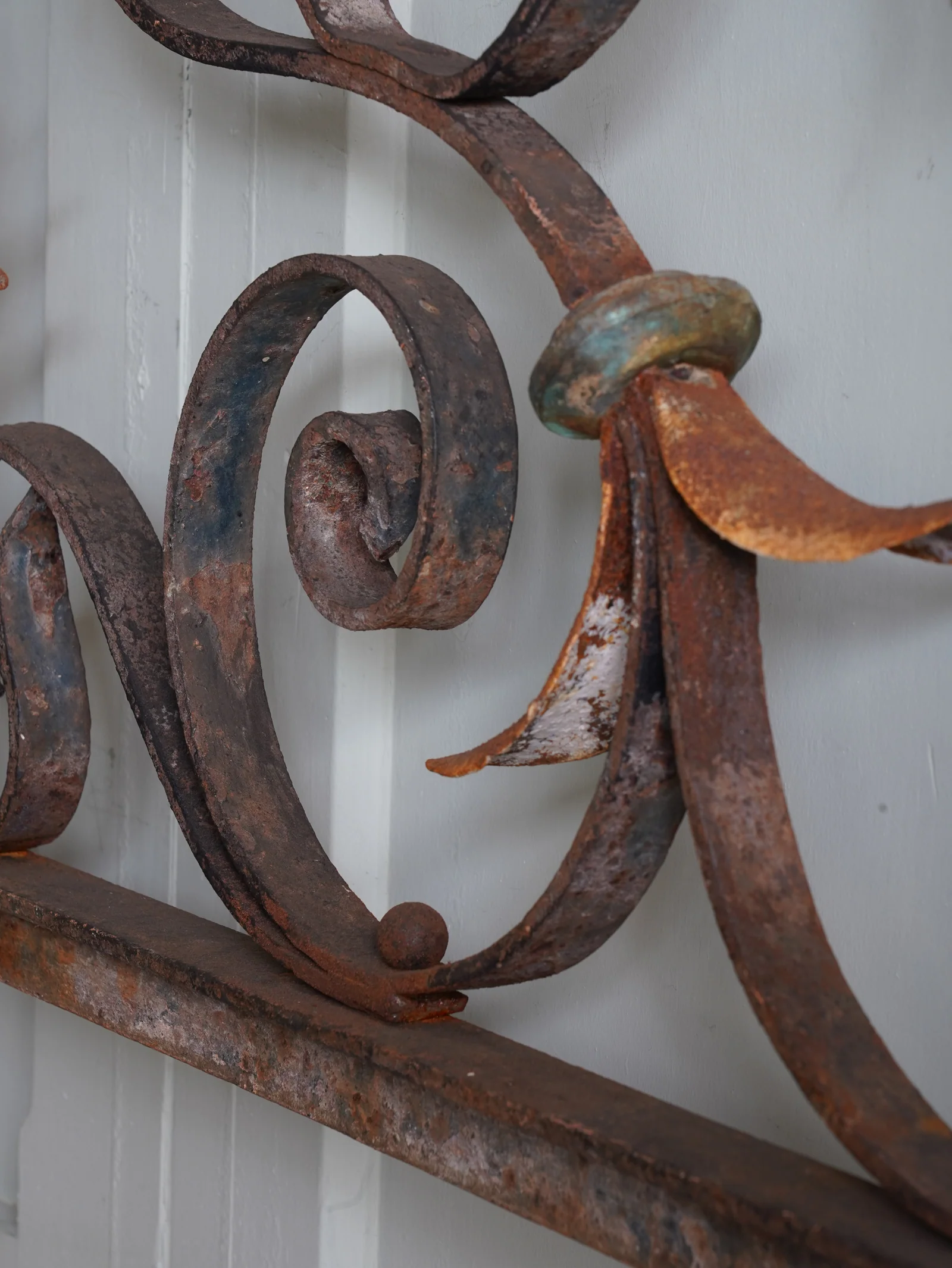 A George III Wrought Iron Overthrow - Image 4