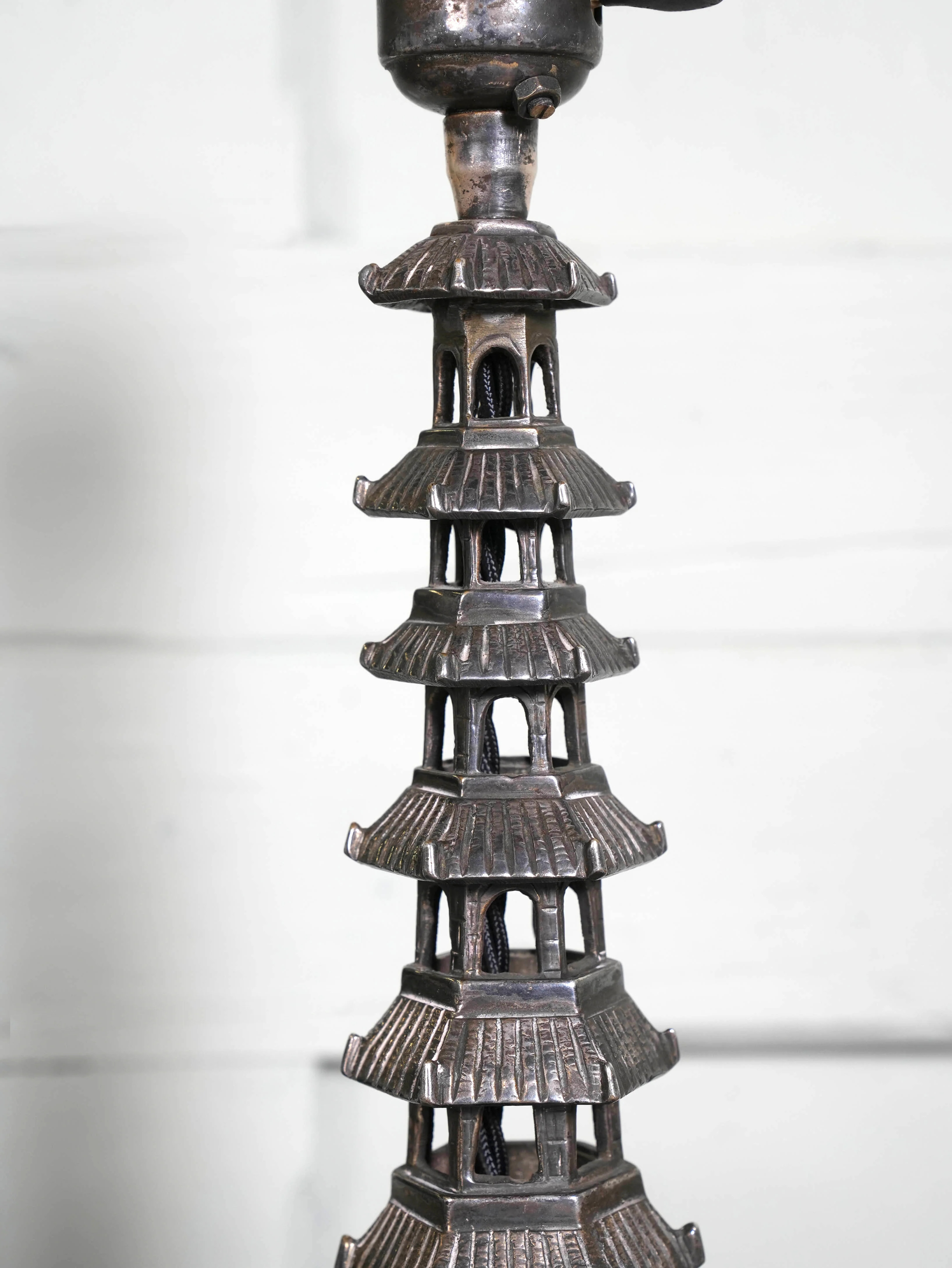 A Pagoda Table Lamp - Image 4