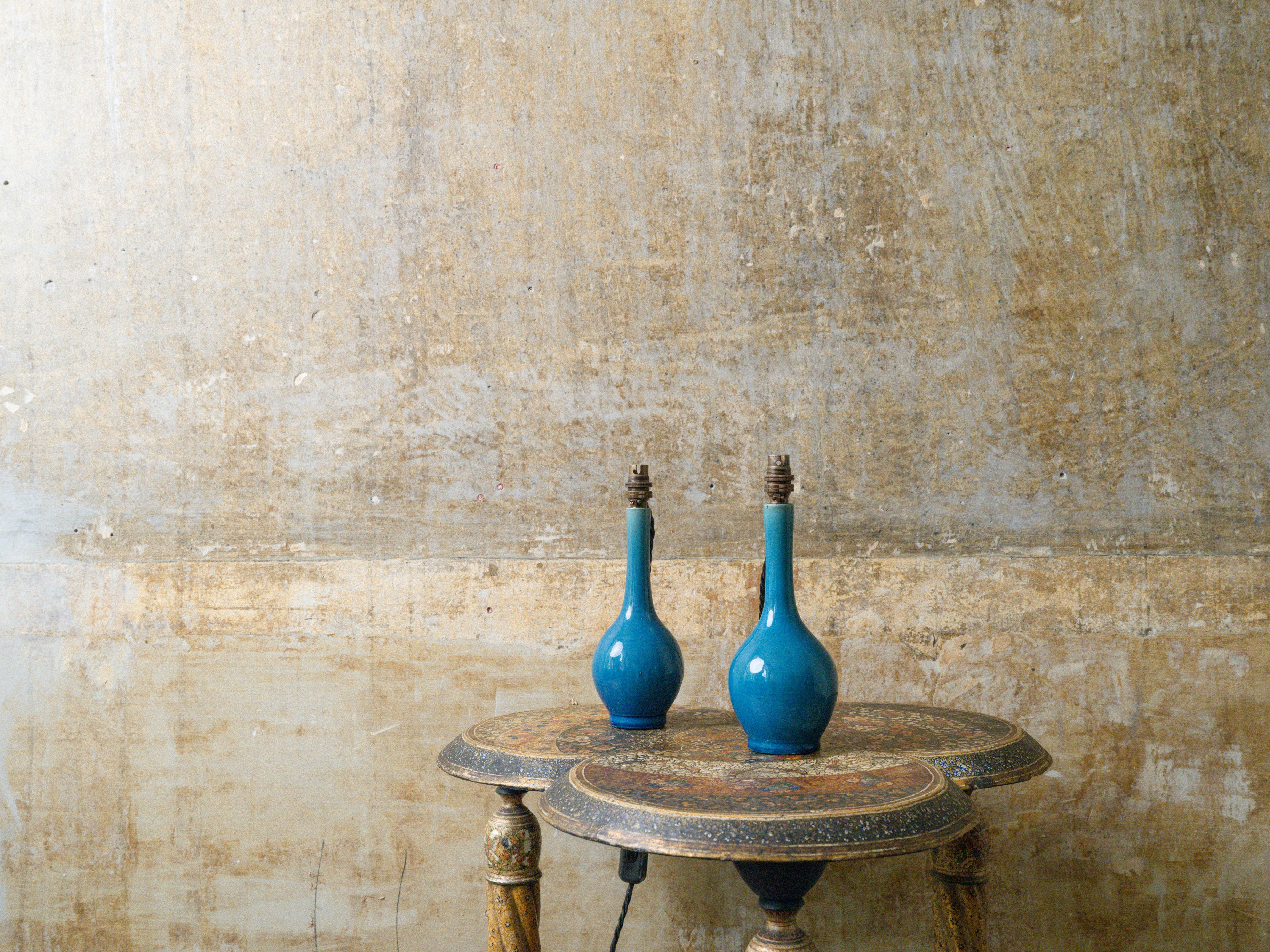 A Pair of Blue Bottle Vase lamps - Image 3