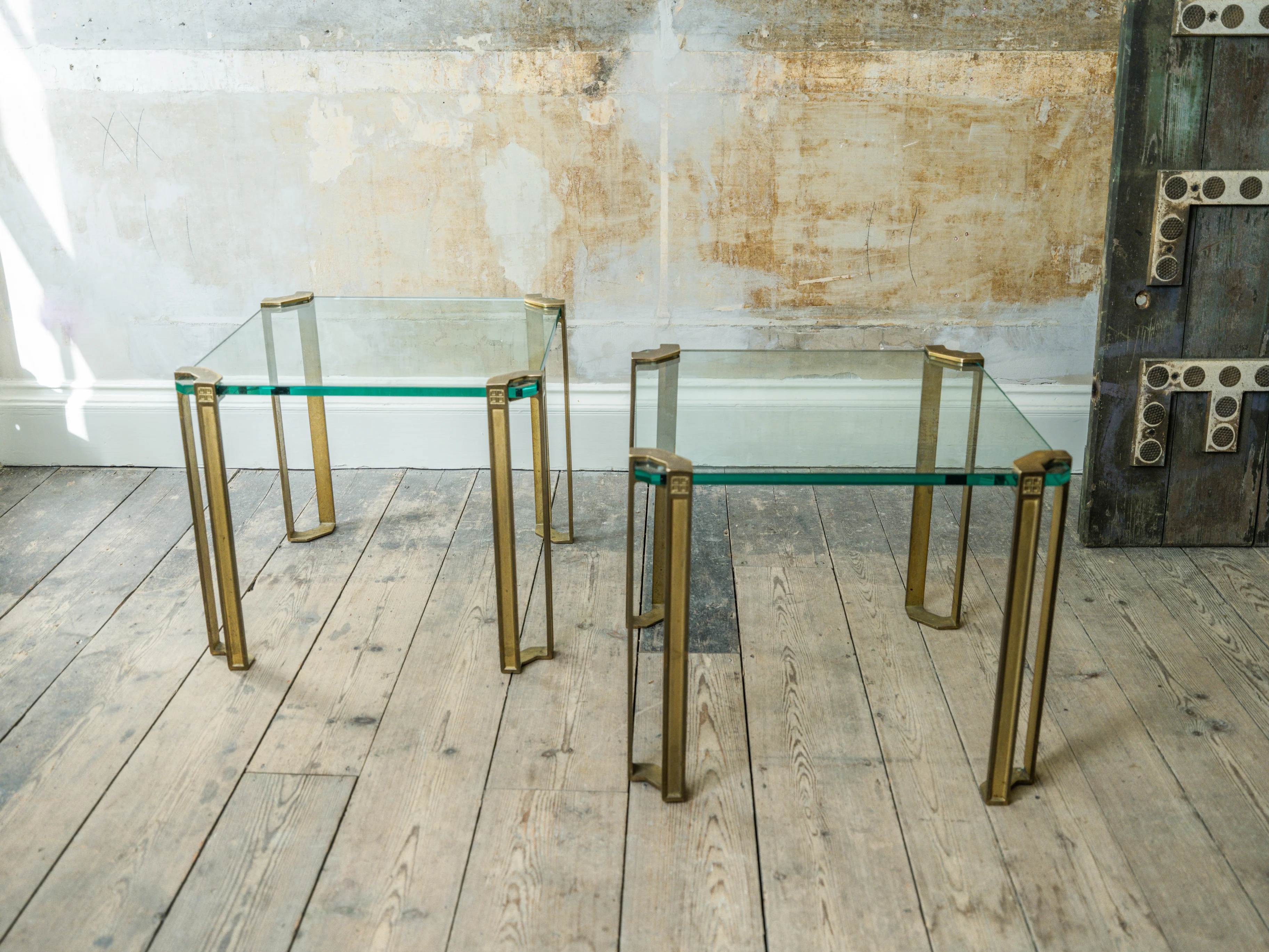 A pair of Peter Ghyczy Side Tables - Image 4