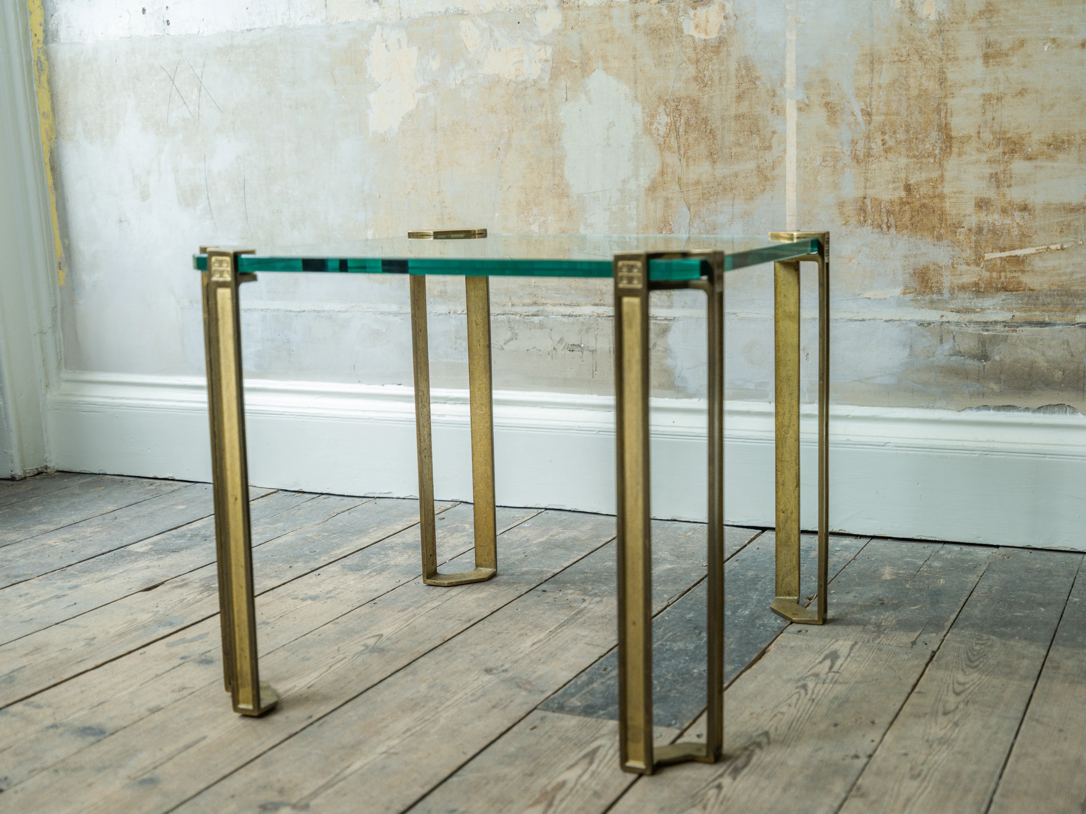 A pair of Peter Ghyczy Side Tables - Image 8
