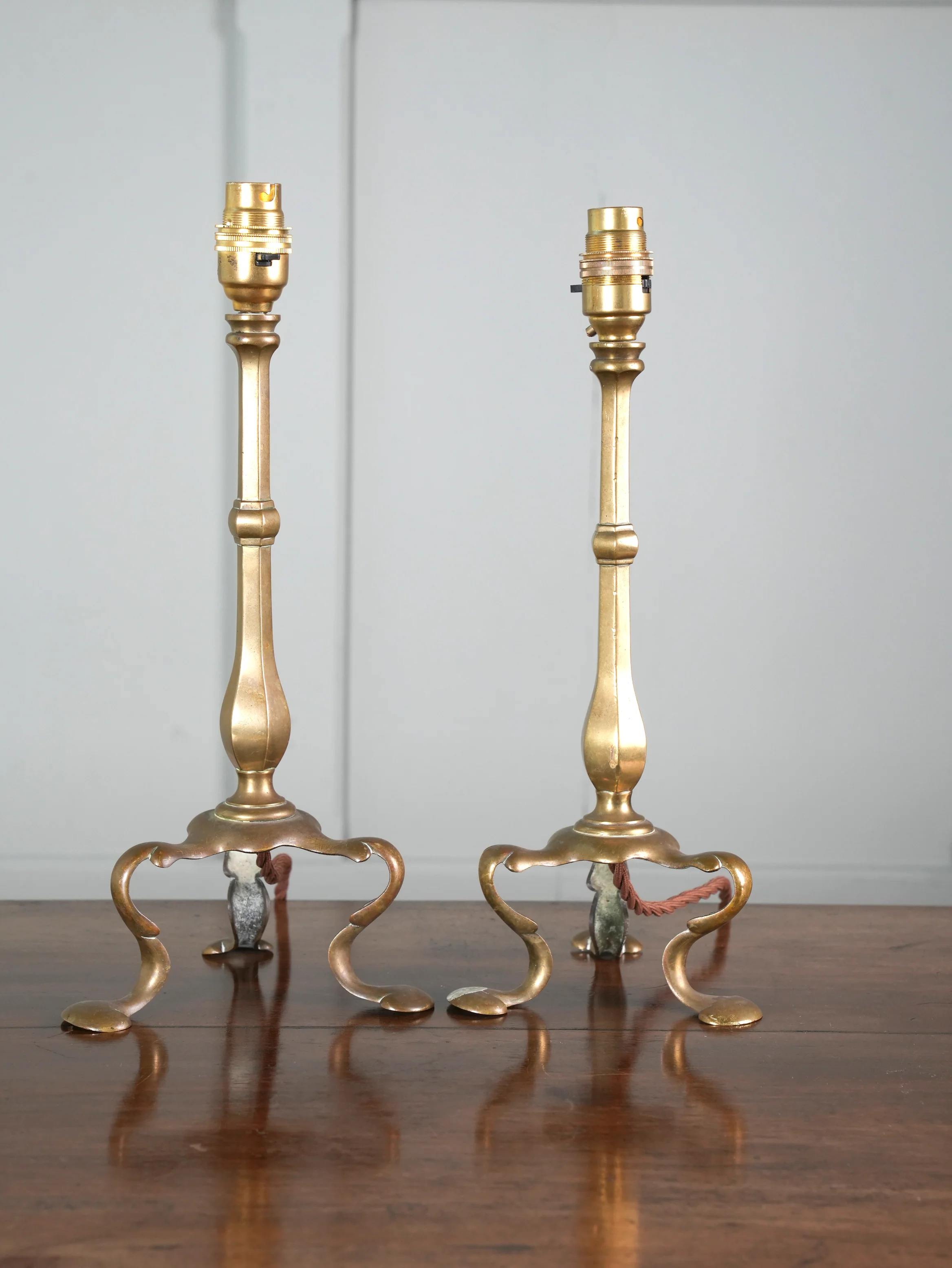 A Pair of Pullman Table Lights - Image 4