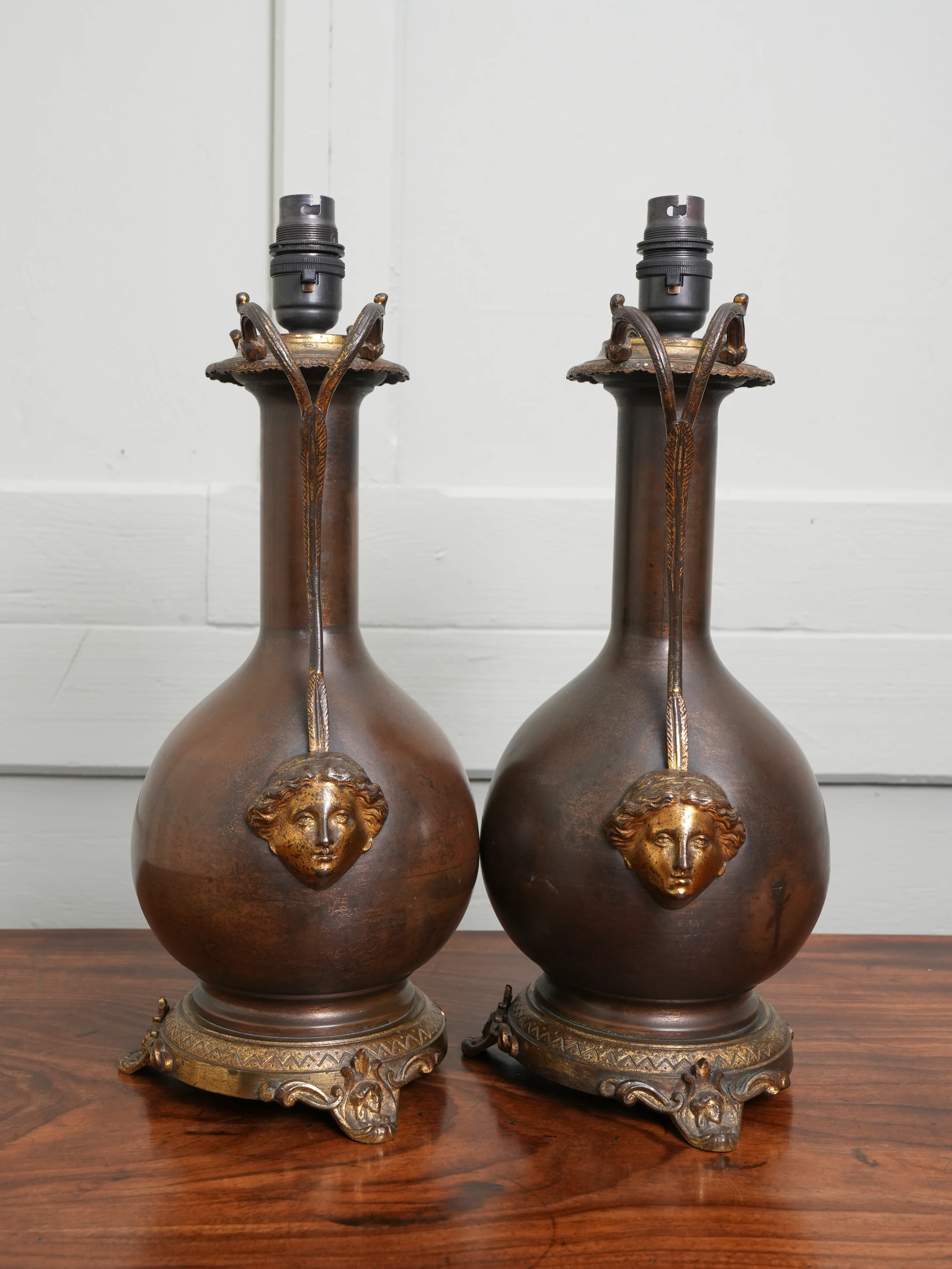 A Pair of Twin Handled Copper Vase Table Lamps - Image 4