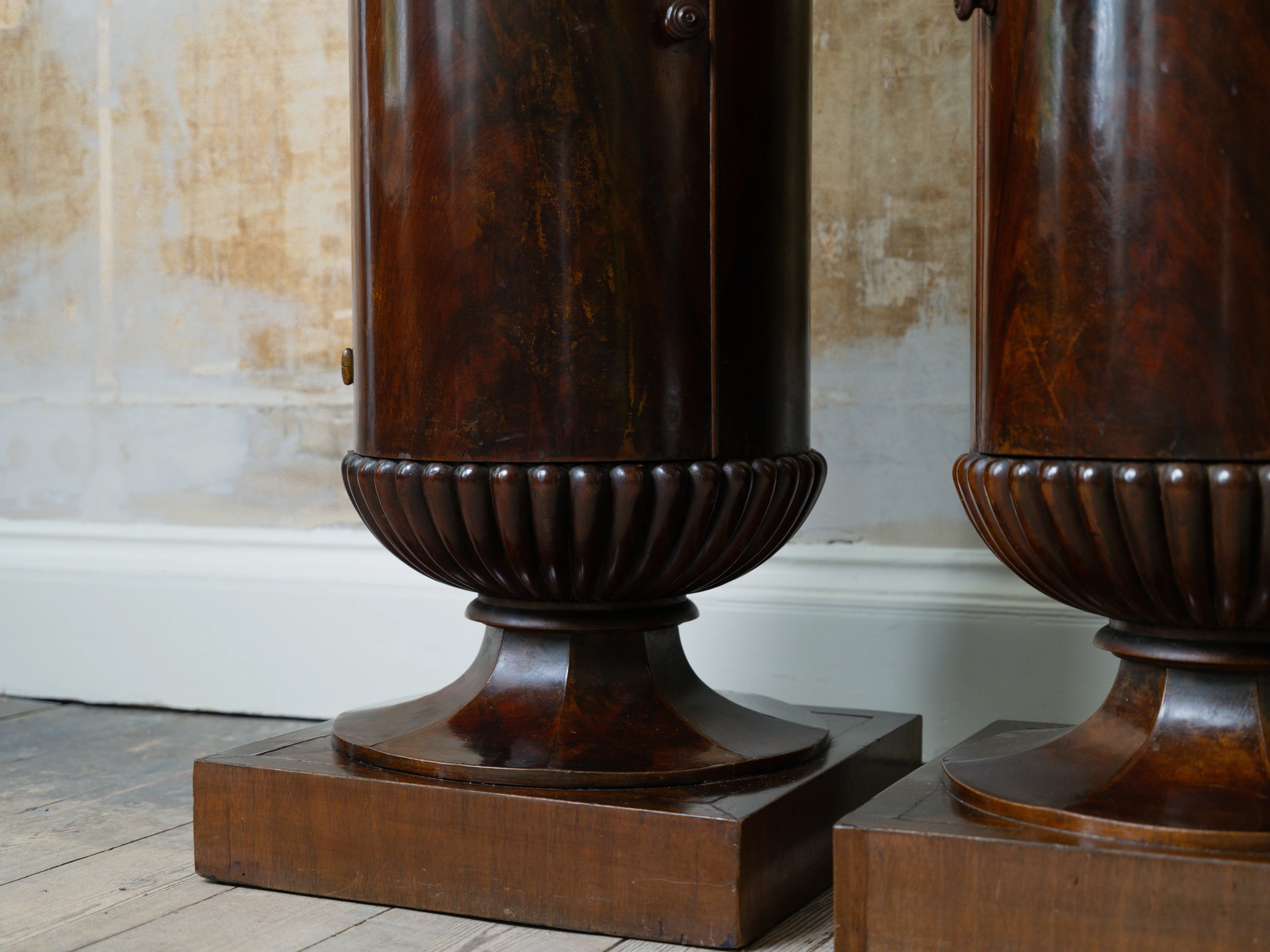 A Pair of 19th Century Italian Bedside Cabinets - Image 3