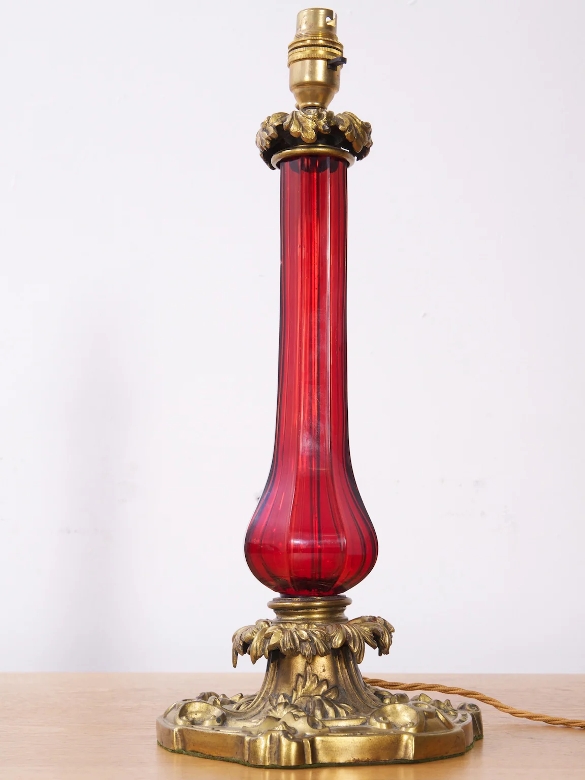 Red Glass Table lamp - Image 5