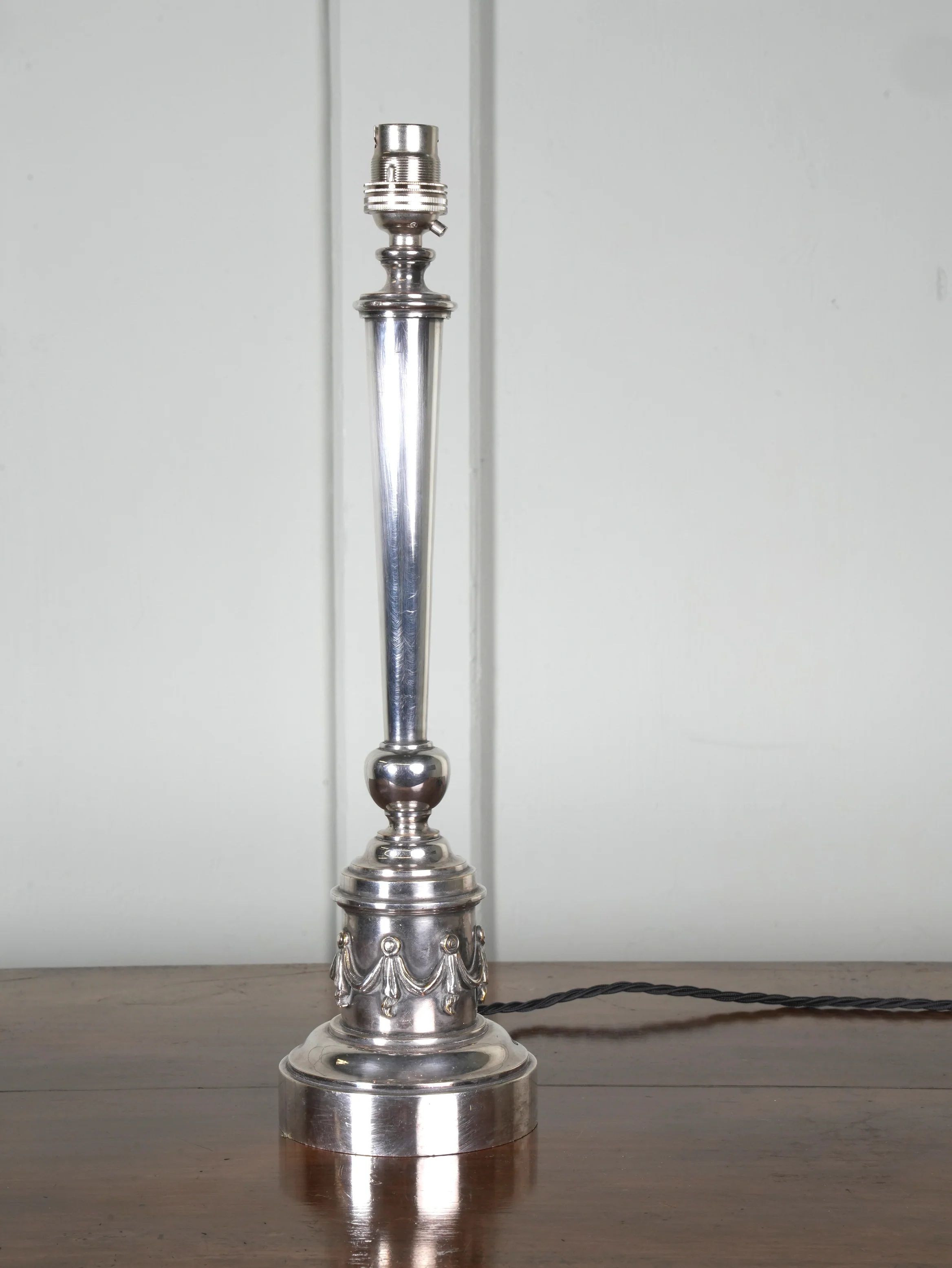 A Neoclassical Table Lamp - Image 2