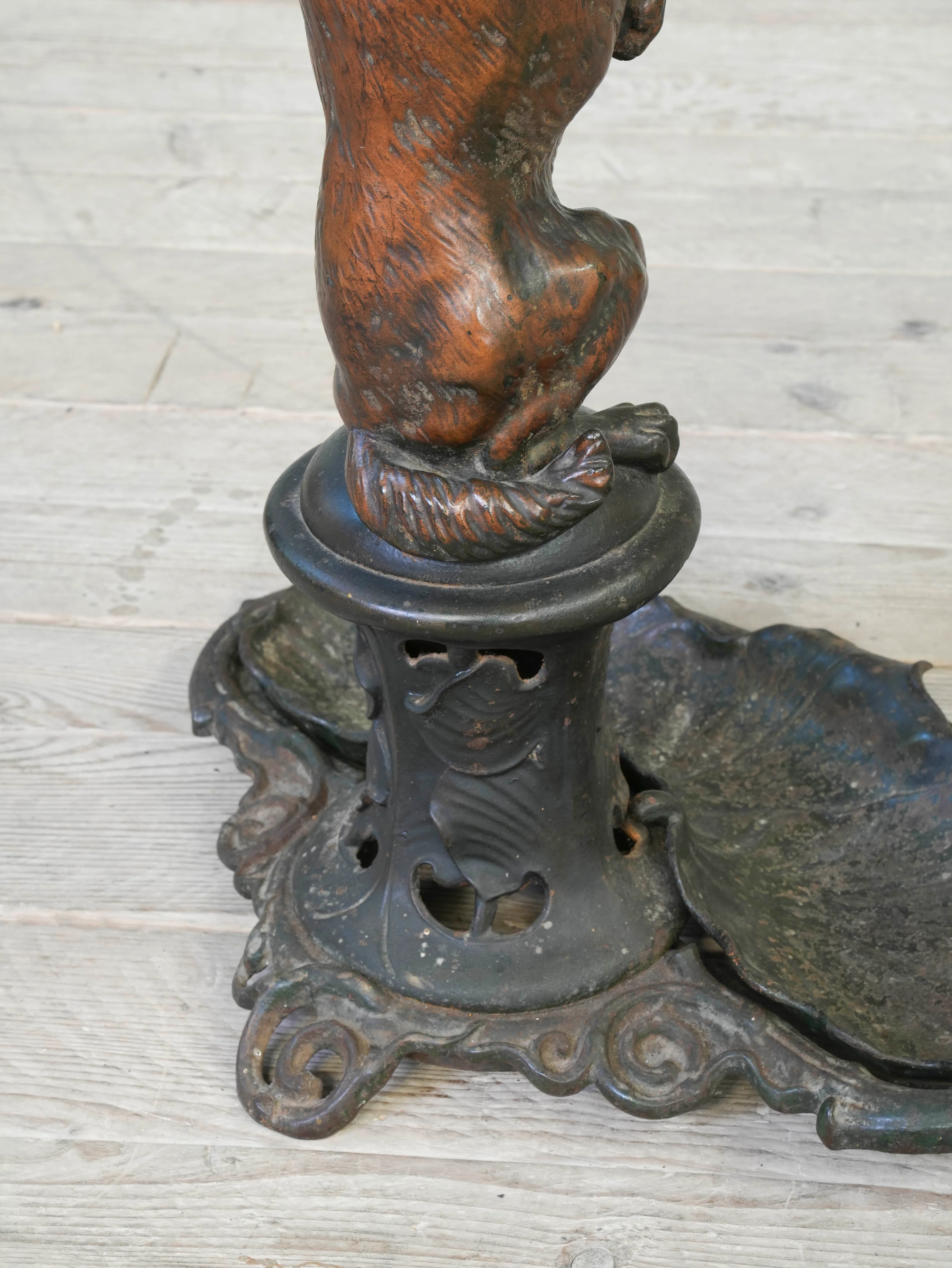 A Chihuahua & Crop Stick Stand - Image 10